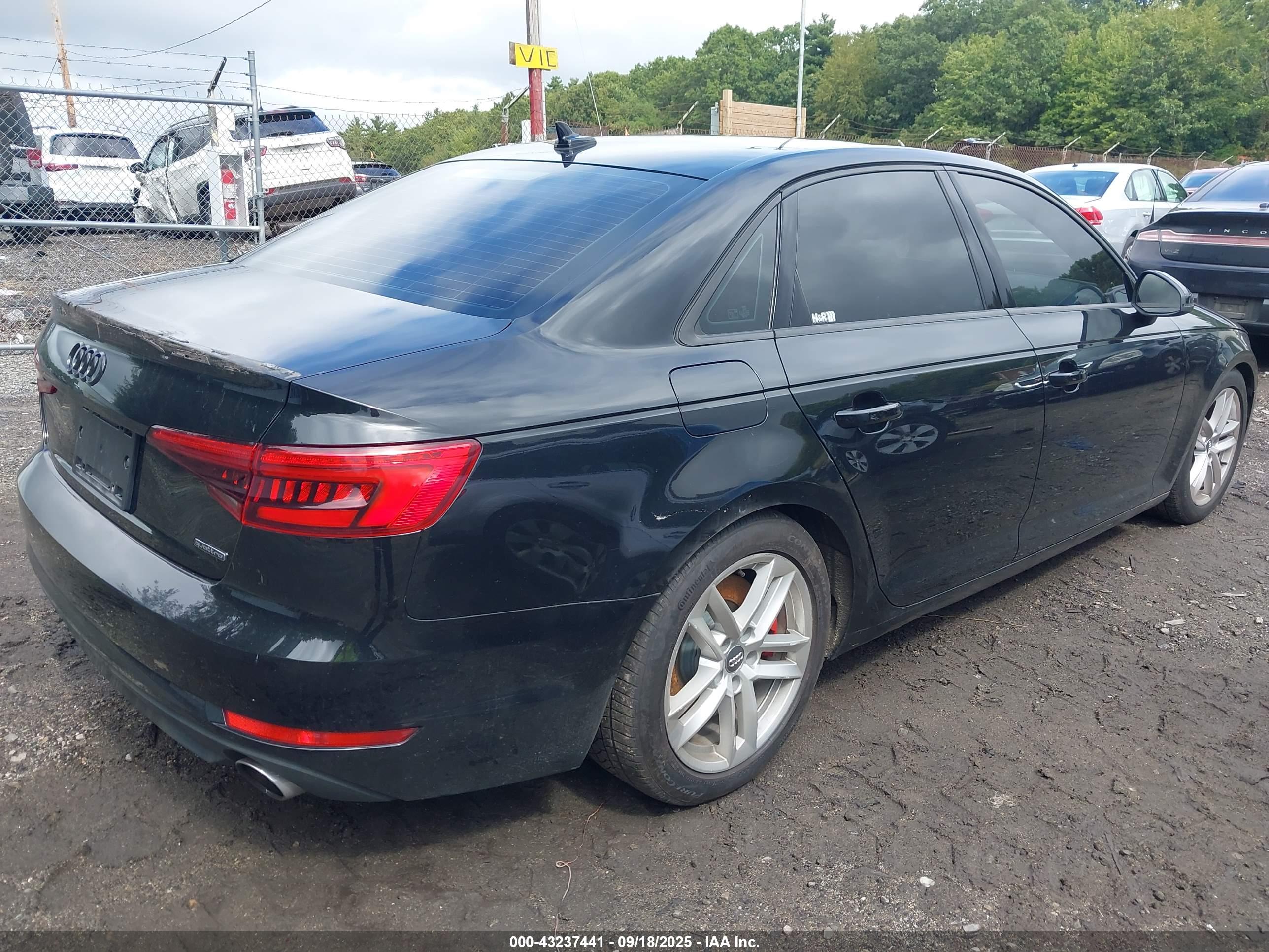 AUDI A4 image 4