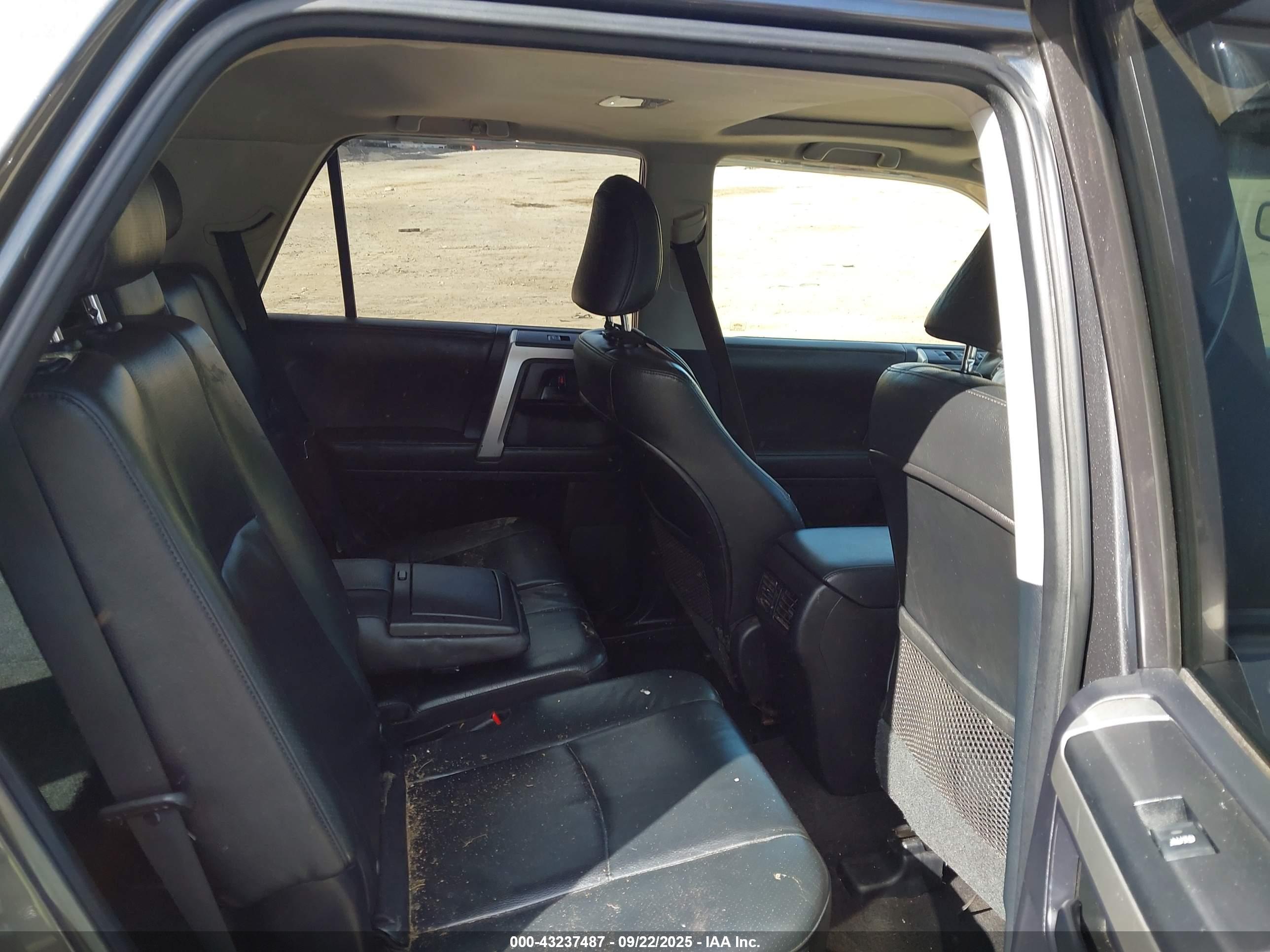 TOYOTA 4RUNNER image 8