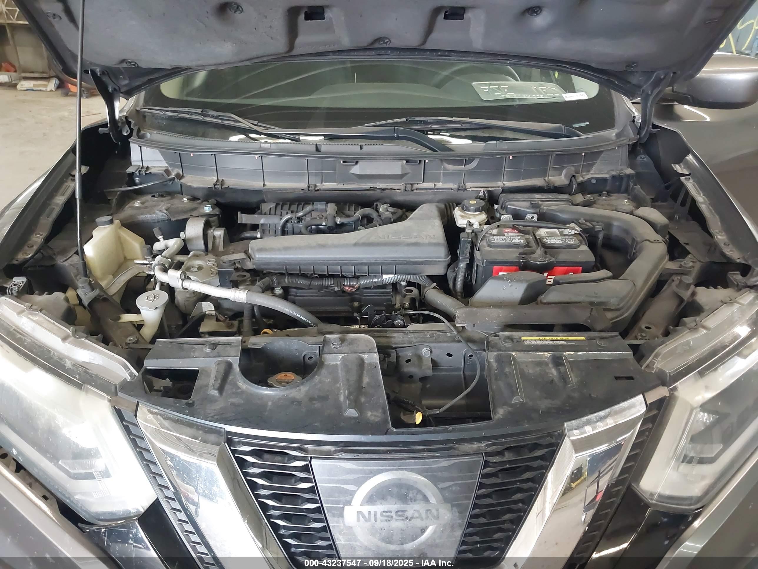 NISSAN ROGUE image 10