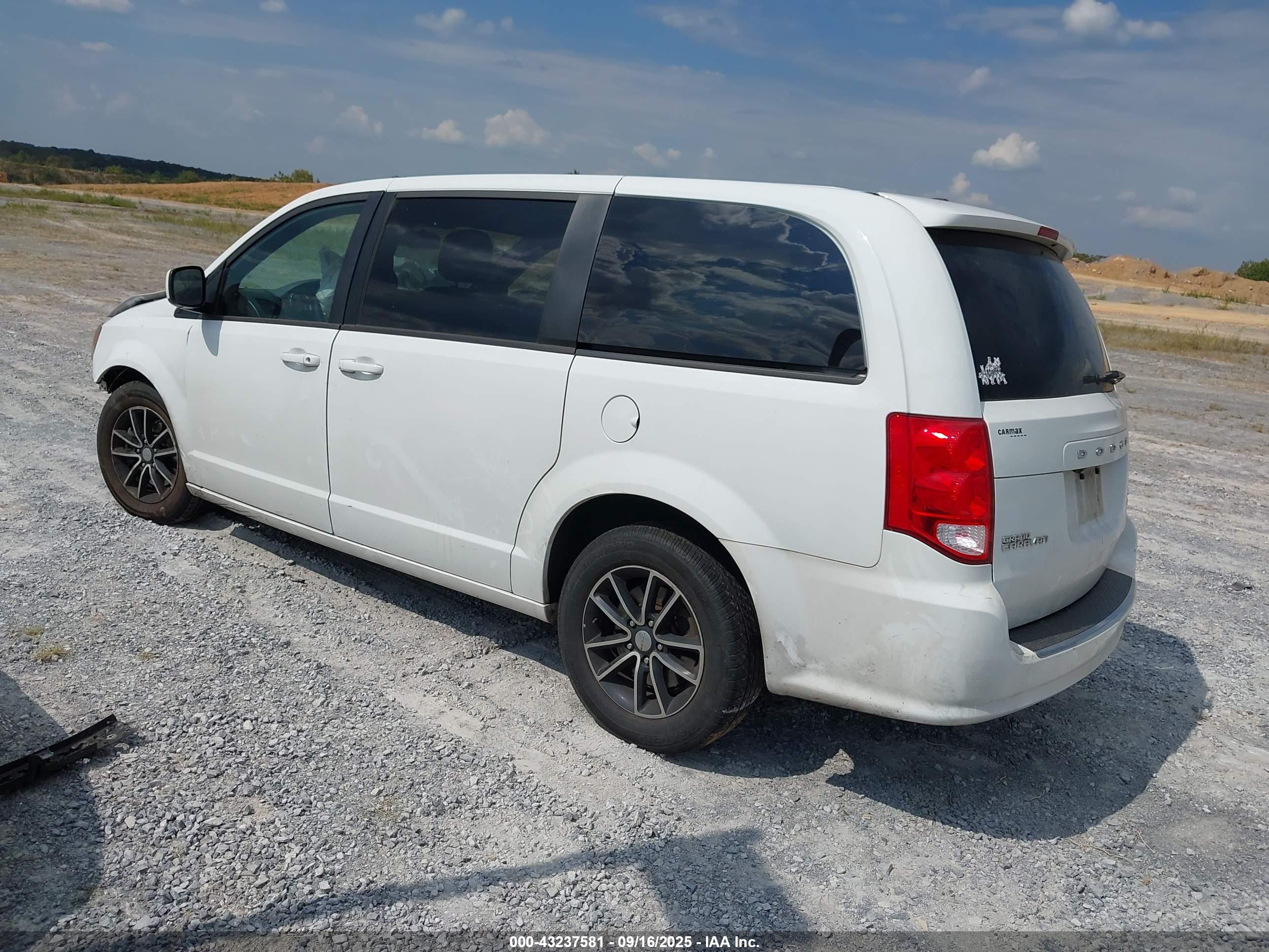 DODGE GRAND image 3