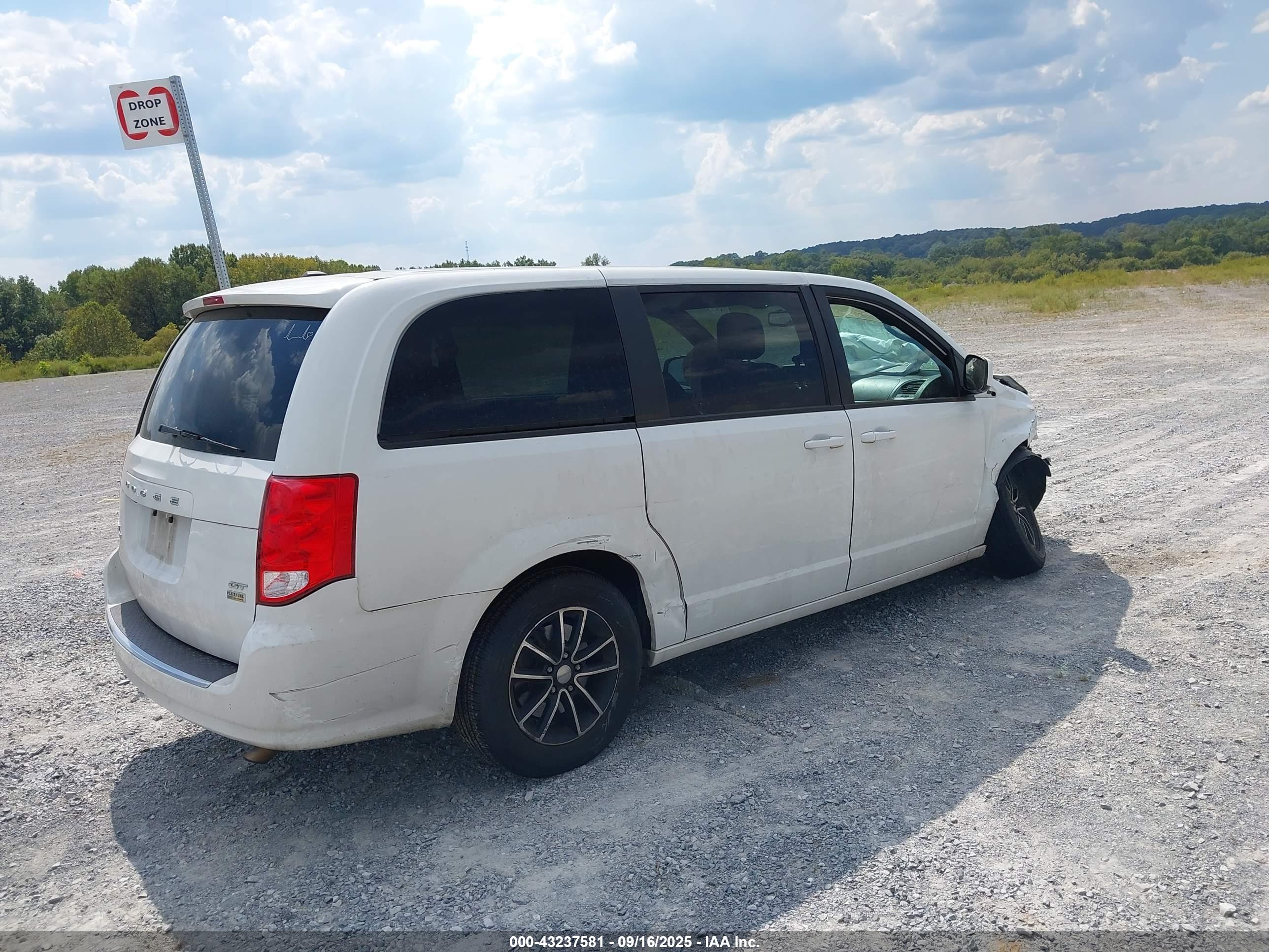 DODGE GRAND image 4