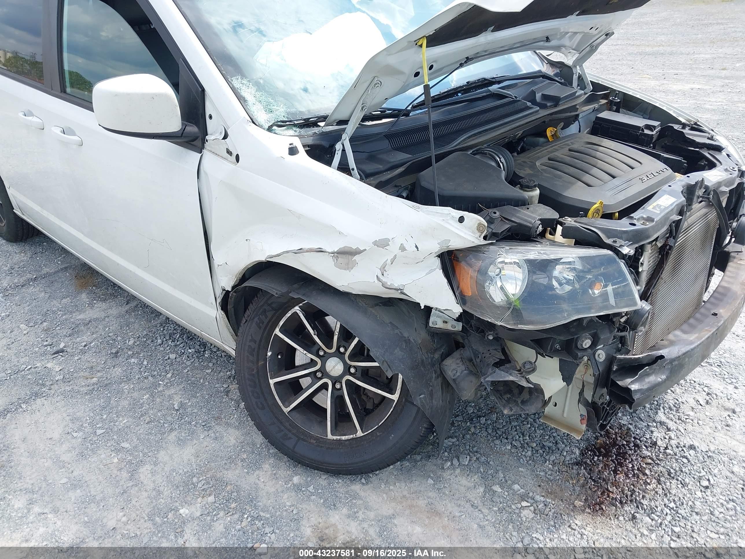 DODGE GRAND image 6