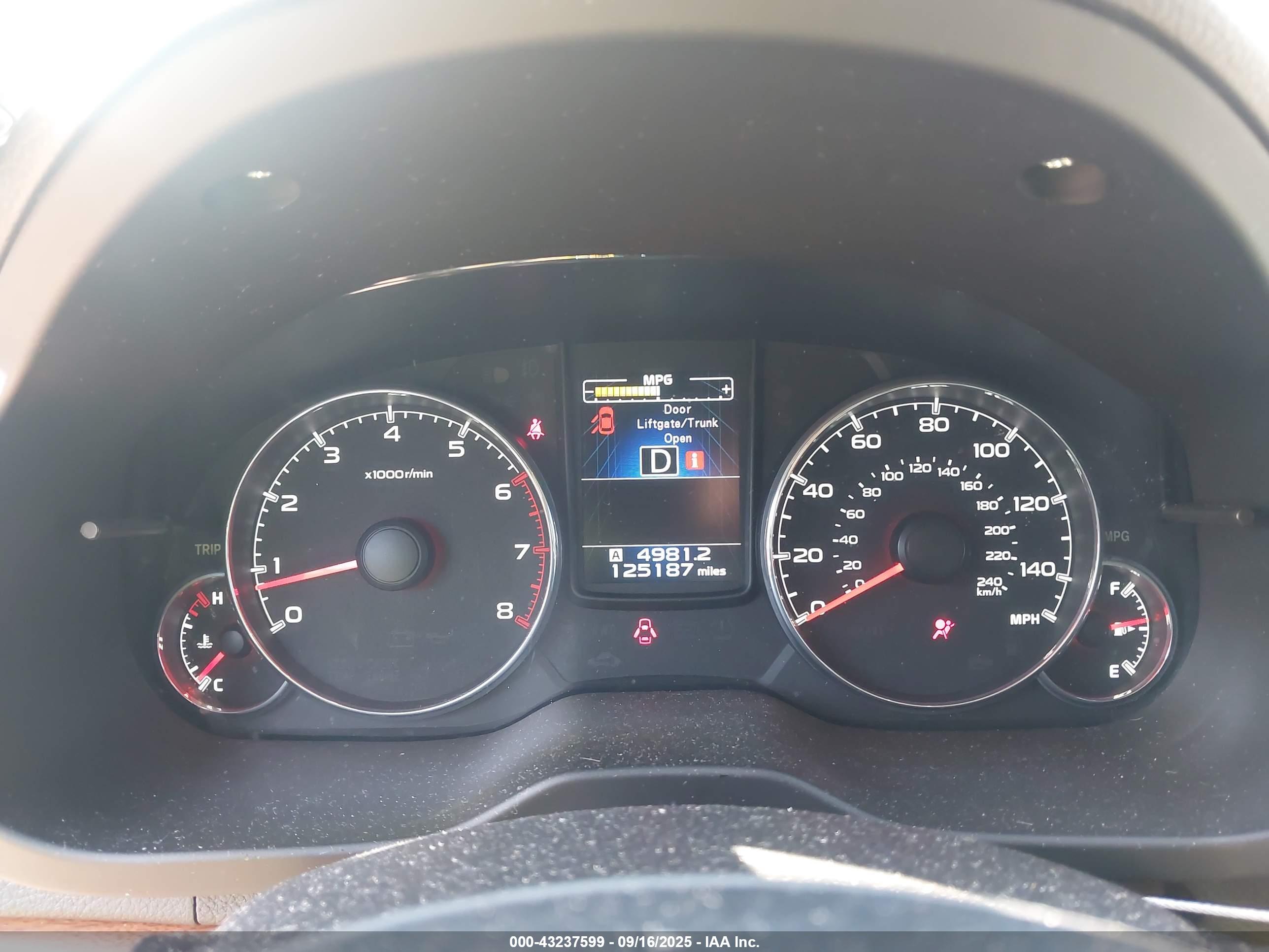 SUBARU OUTBACK image 7