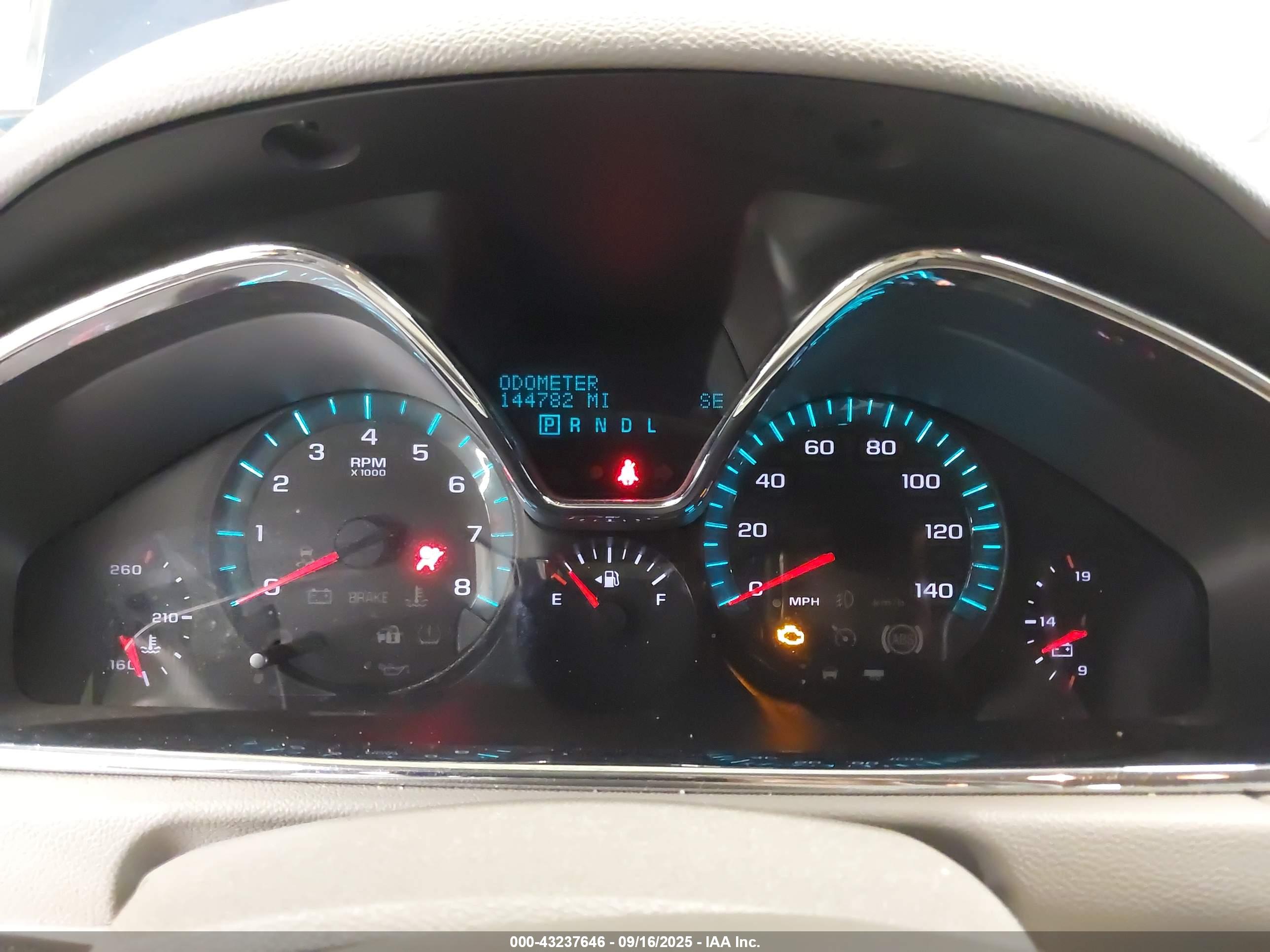 CHEVROLET TRAVERSE image 7