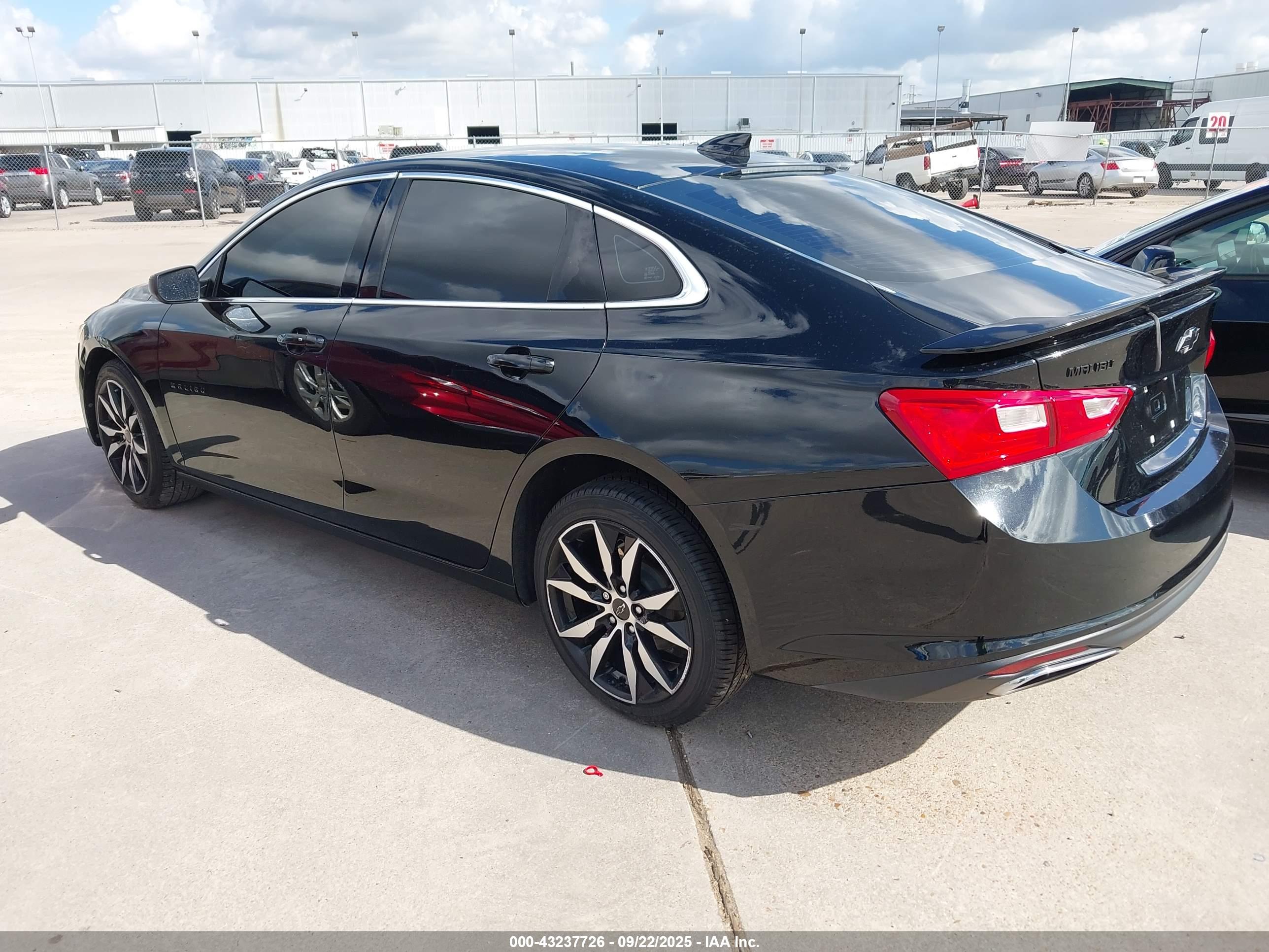 CHEVROLET MALIBU image 3