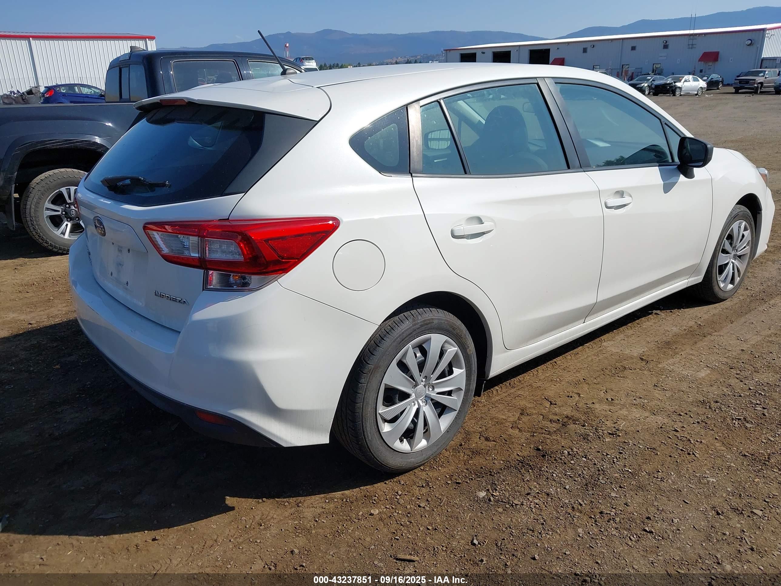 SUBARU IMPREZA image 4