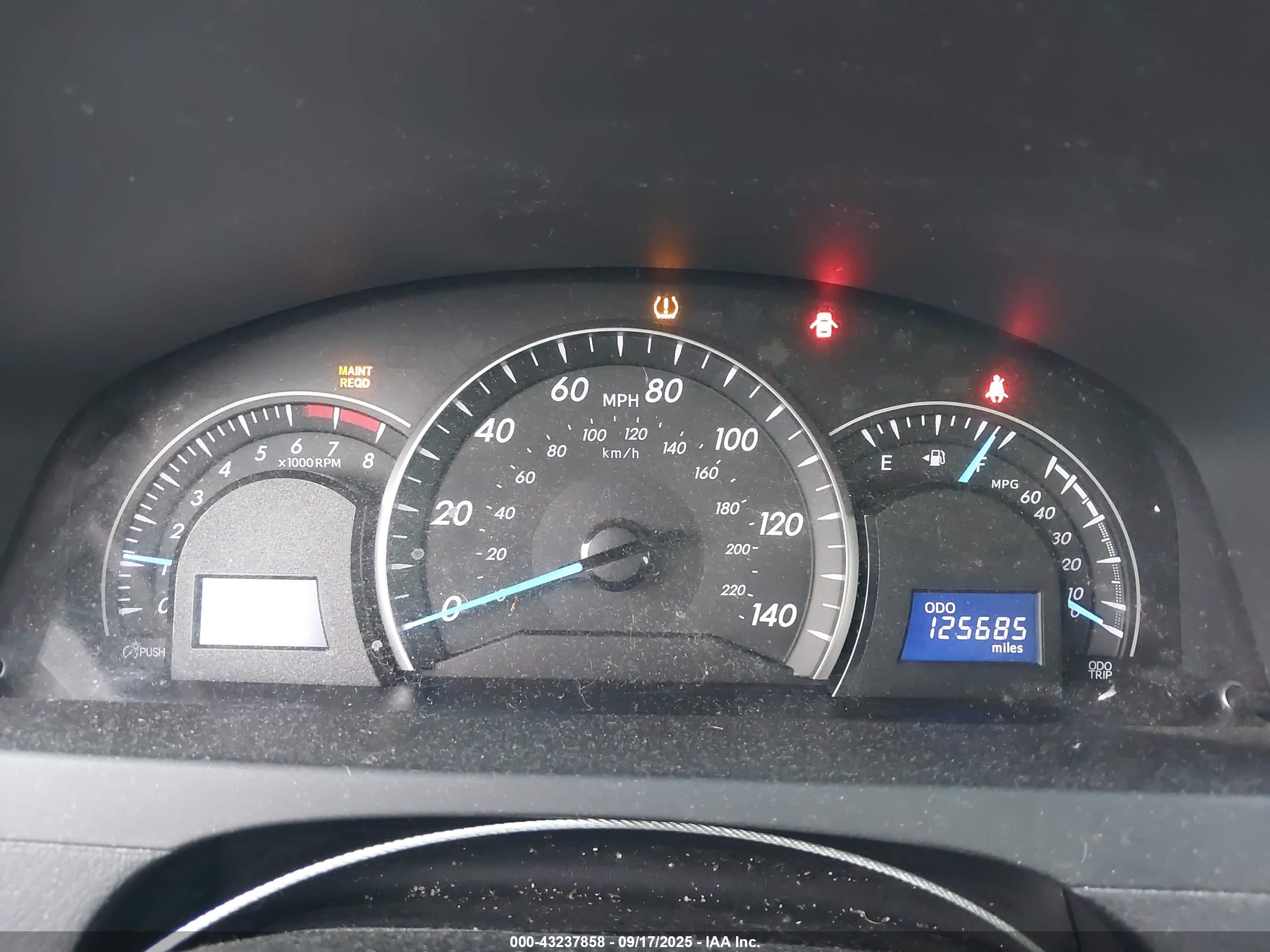 TOYOTA CAMRY image 7