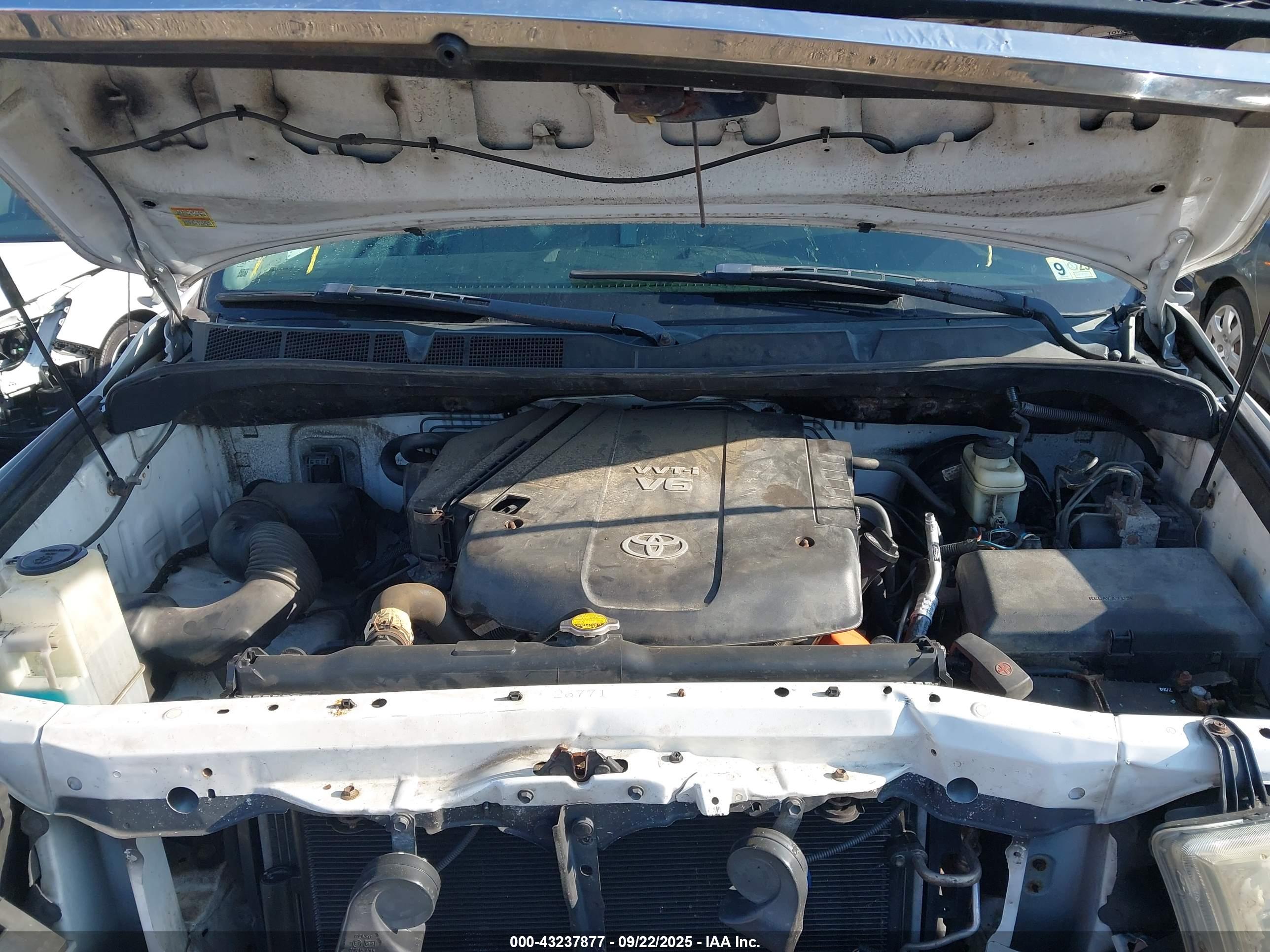 TOYOTA TUNDRA image 10