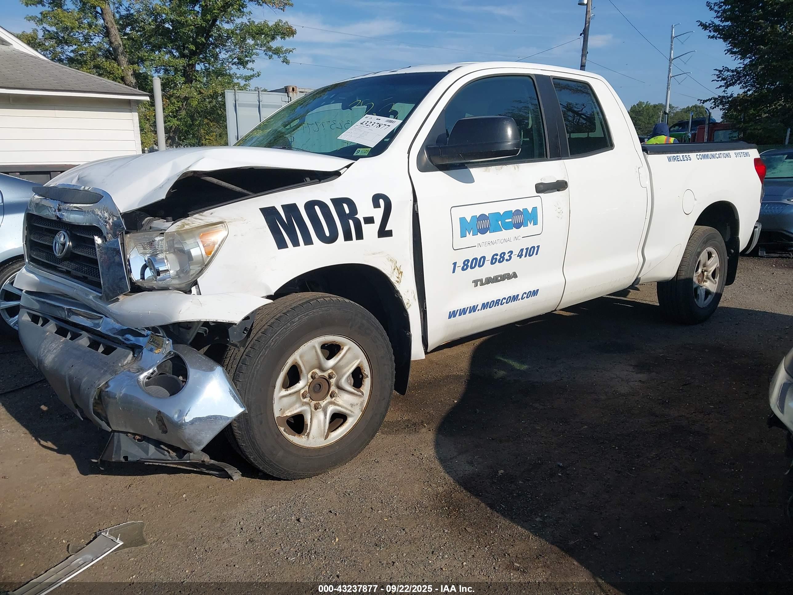 TOYOTA TUNDRA image 2