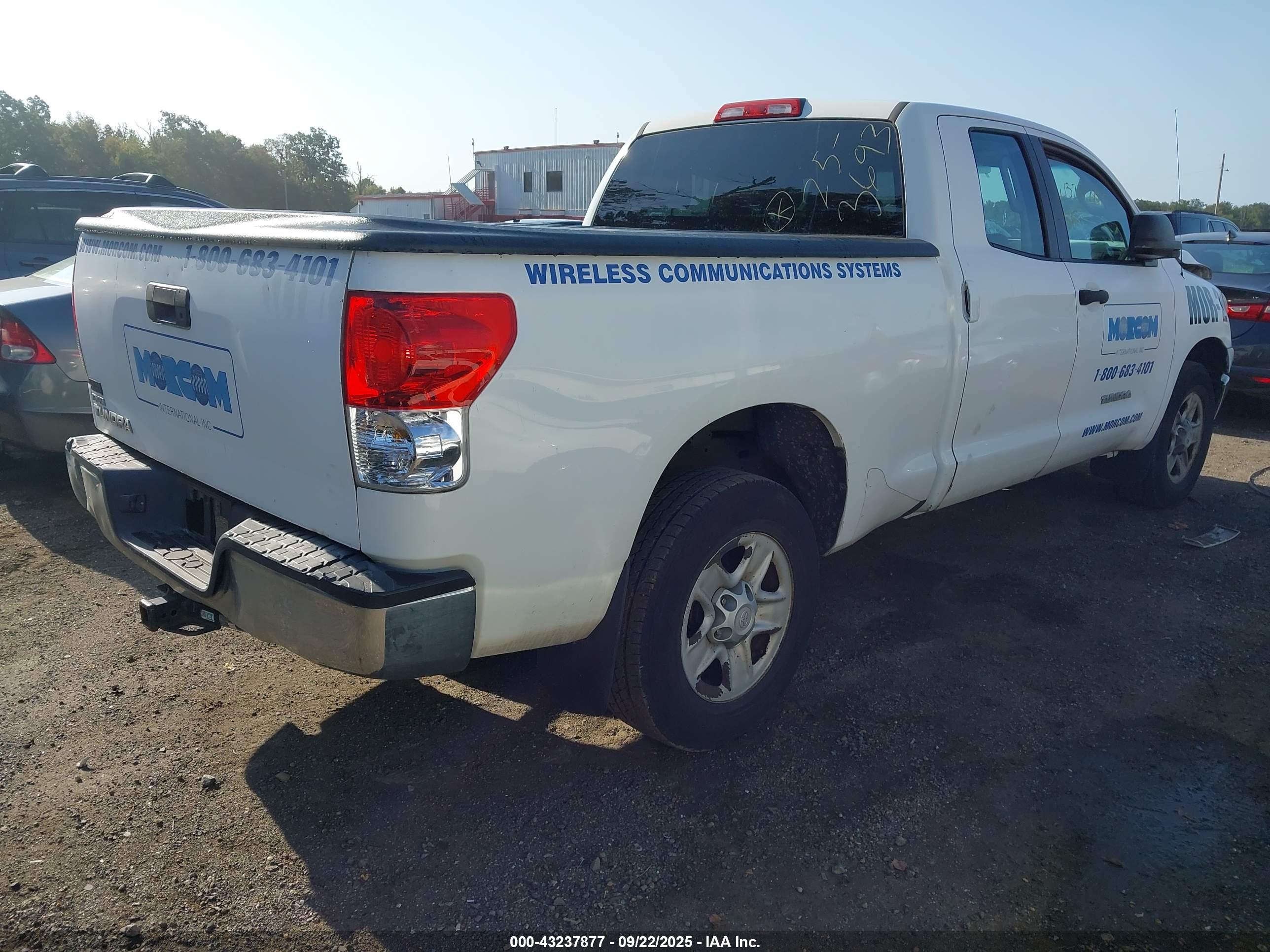 TOYOTA TUNDRA image 4