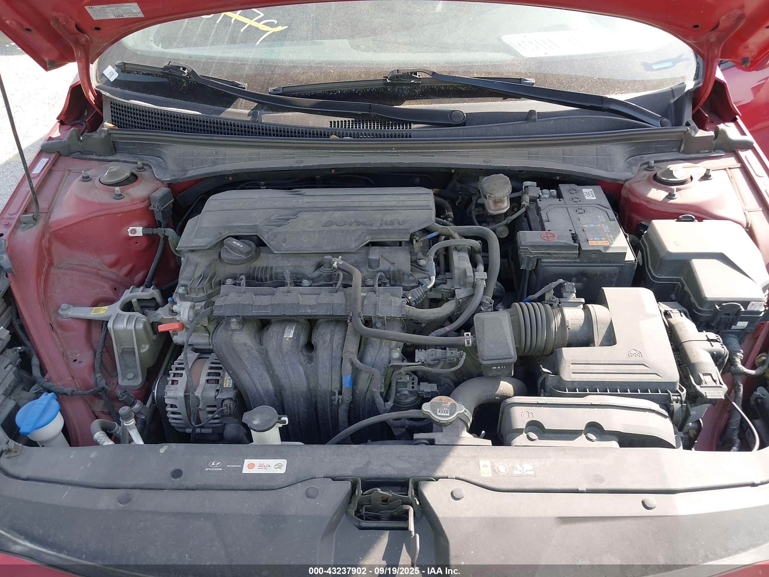 HYUNDAI ELANTRA image 10