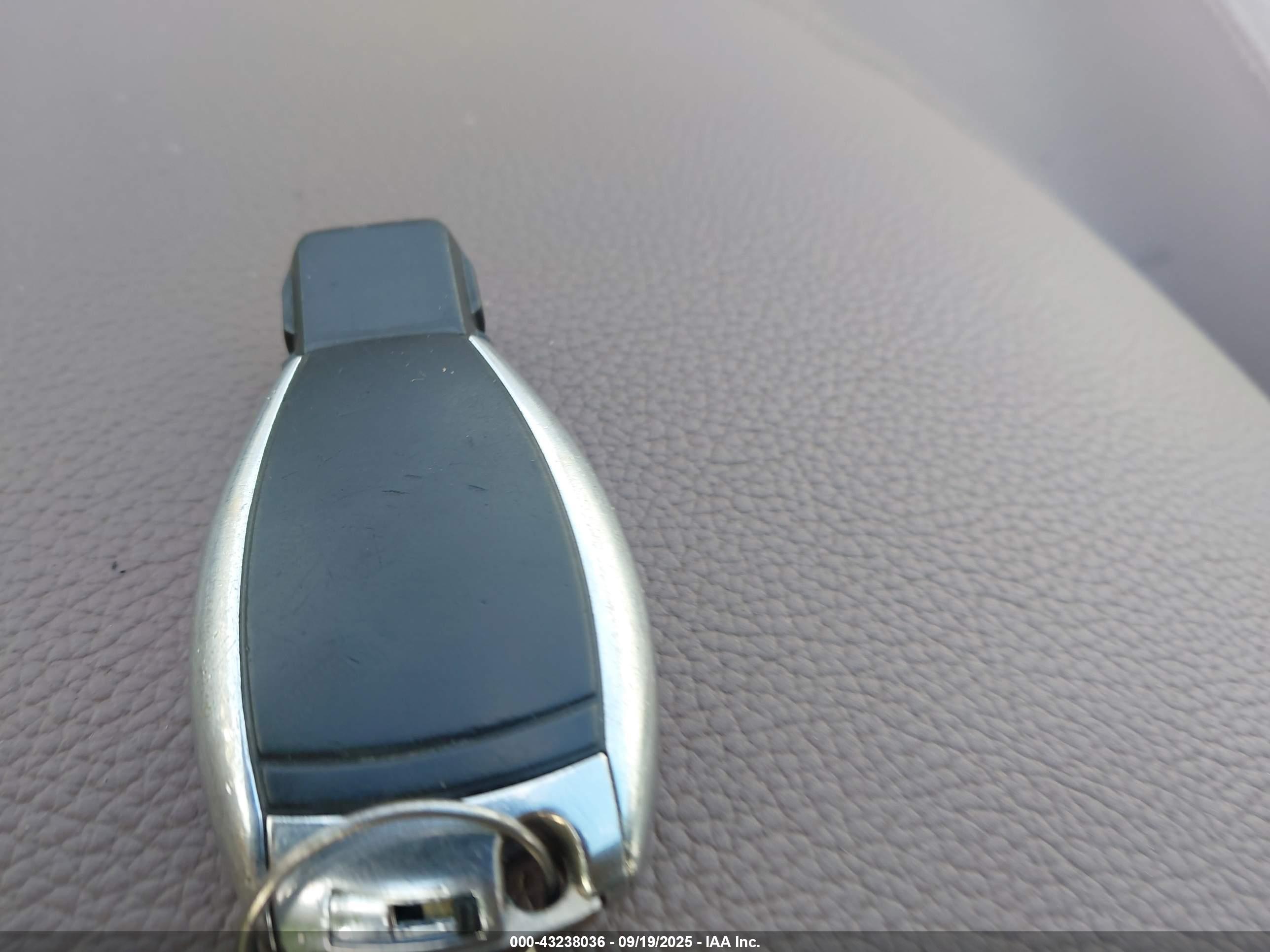 MERCEDES-BENZ GL image 11