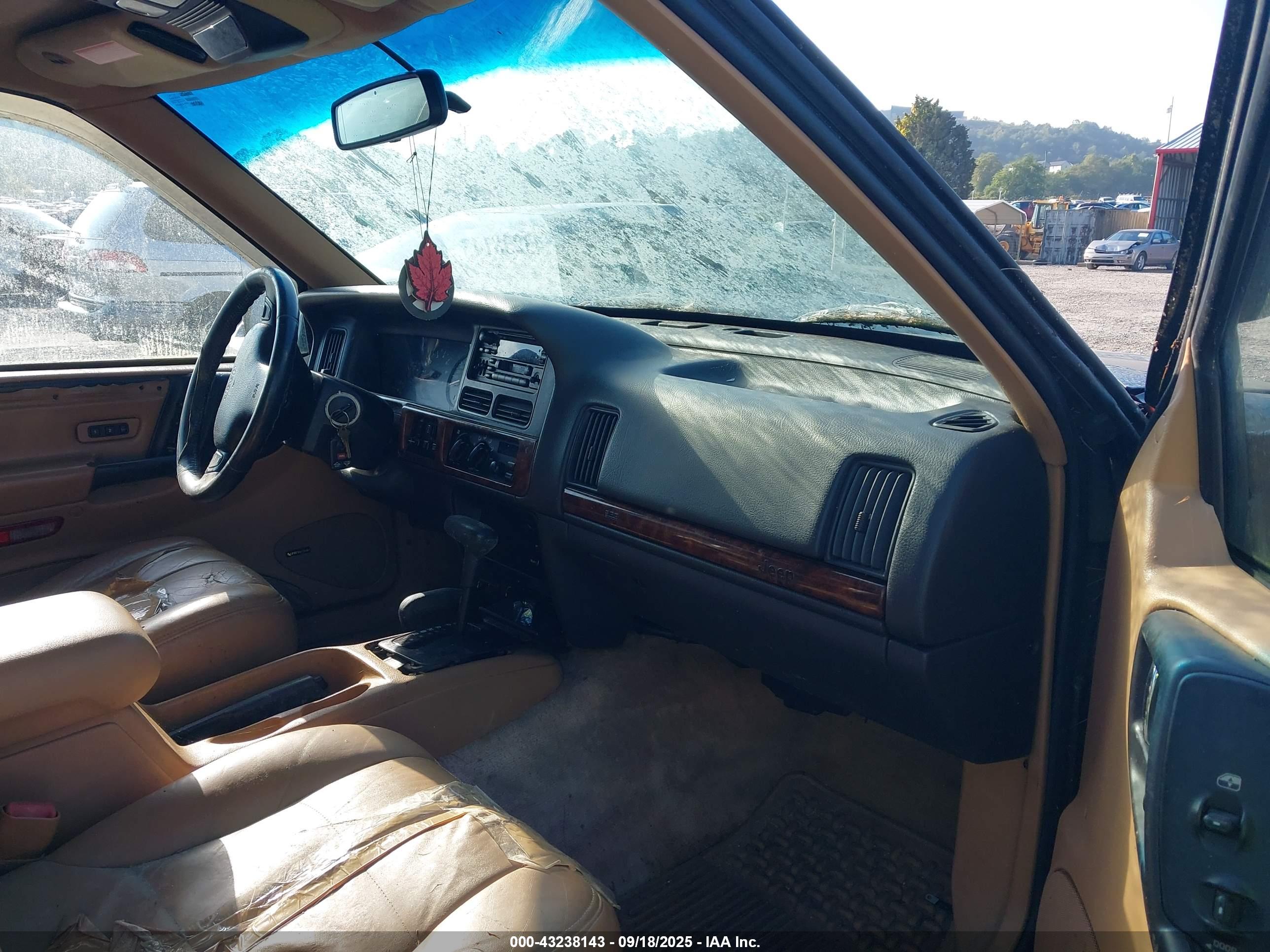 JEEP GRAND image 5