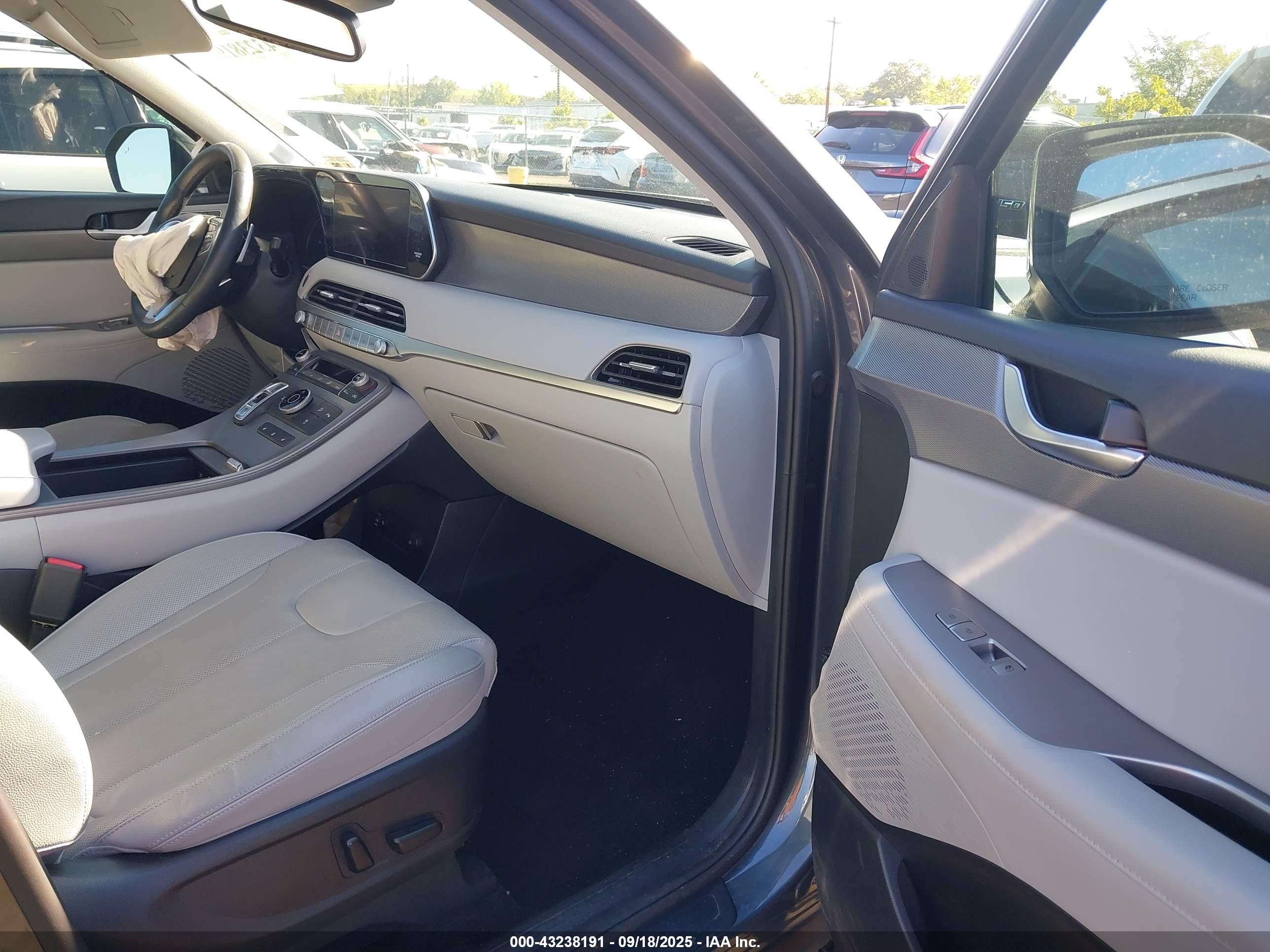 HYUNDAI PALISADE image 5