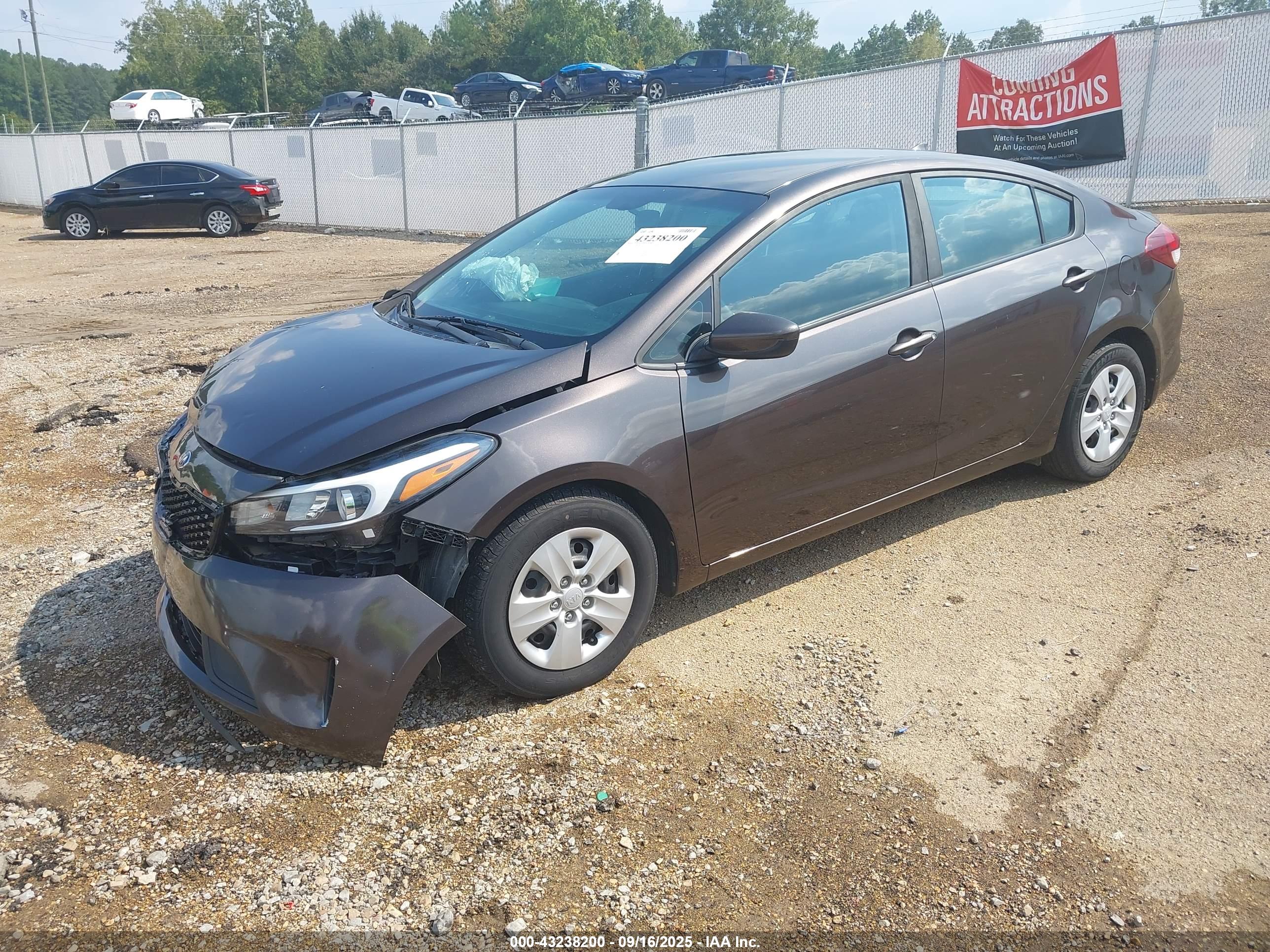 KIA FORTE image 2