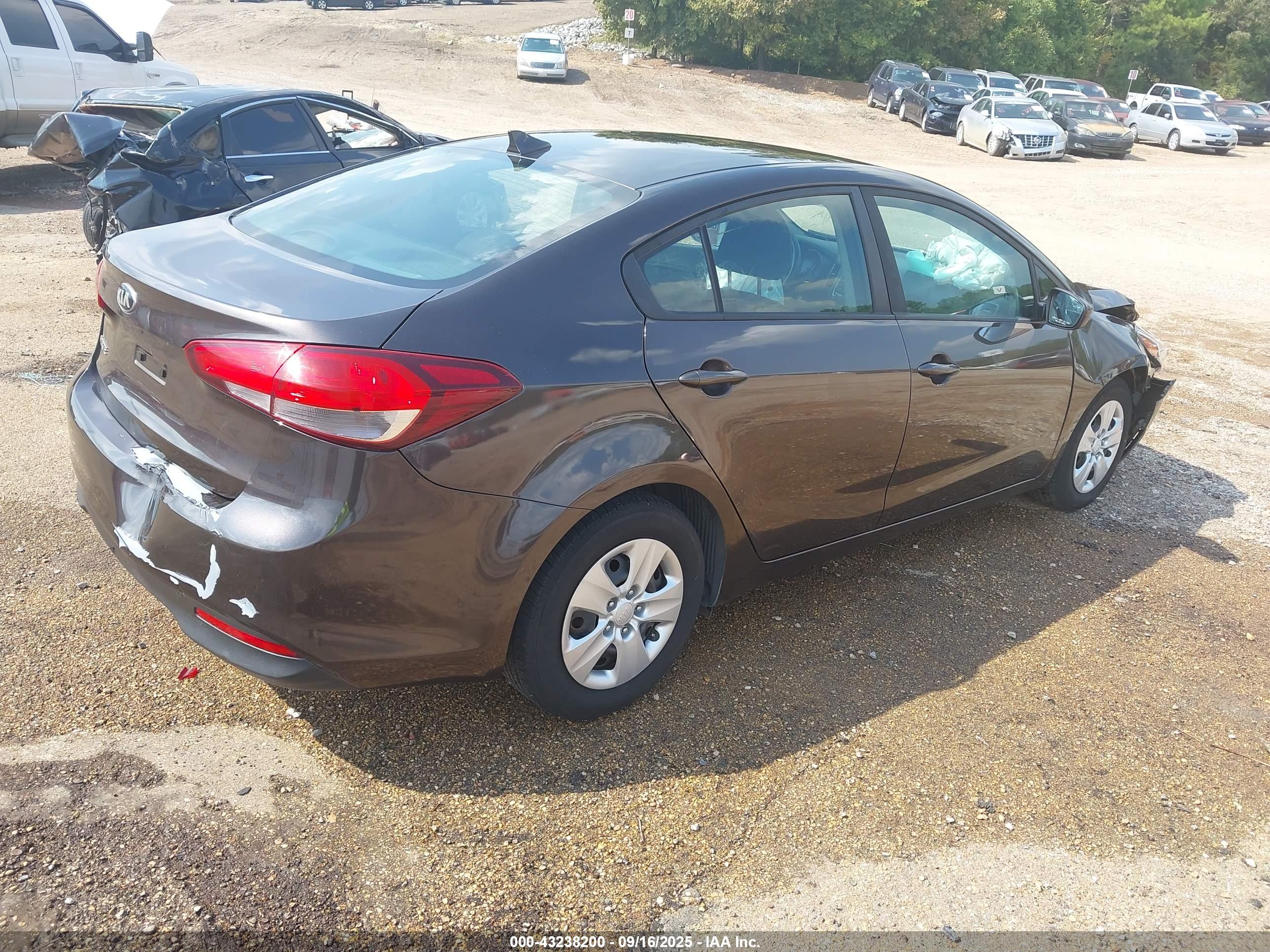 KIA FORTE image 4