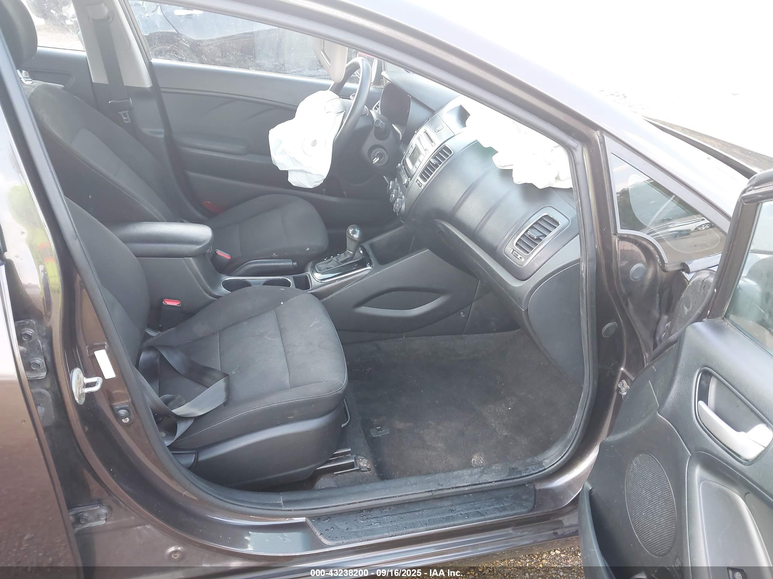 KIA FORTE image 5