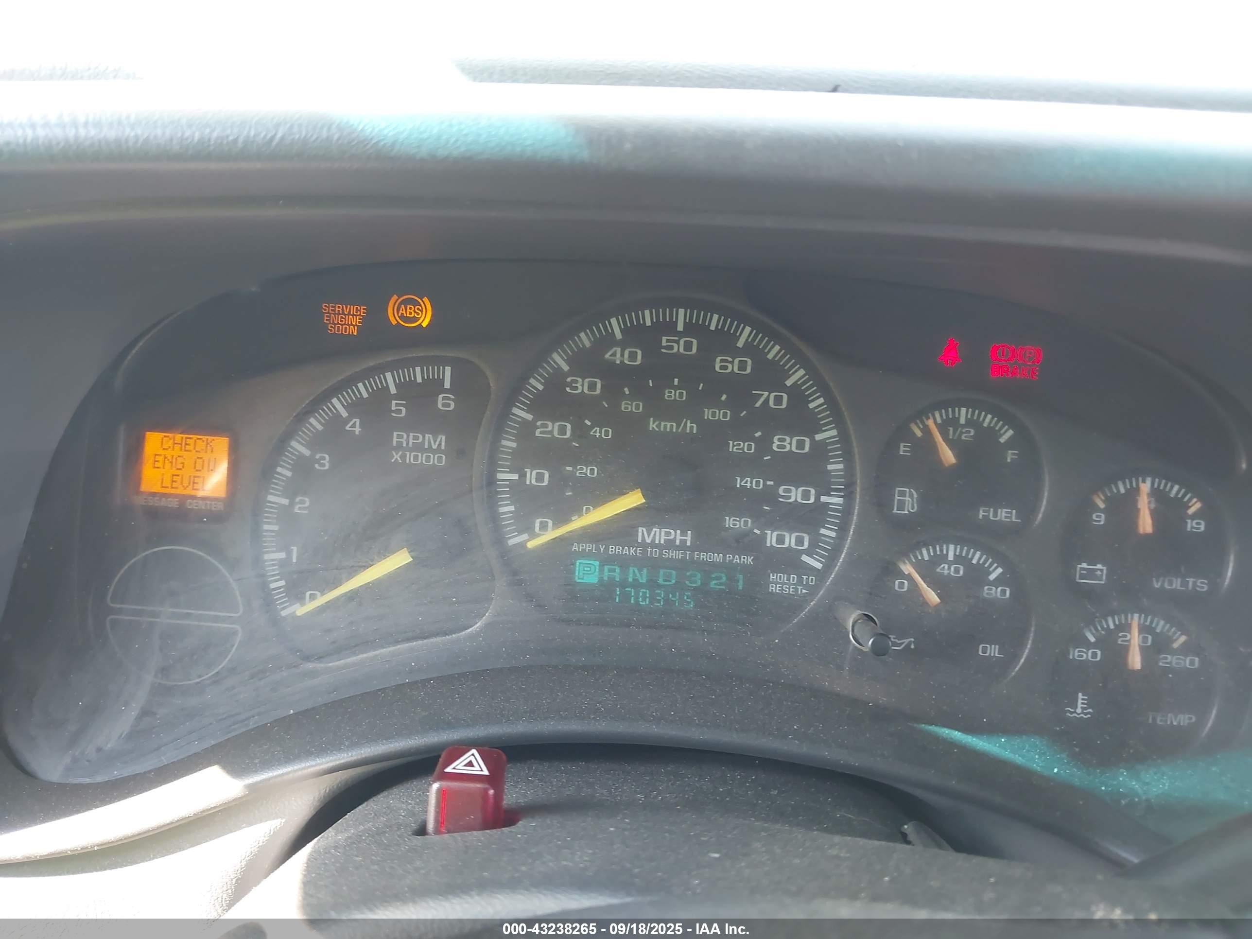 CHEVROLET SILVERADO image 7