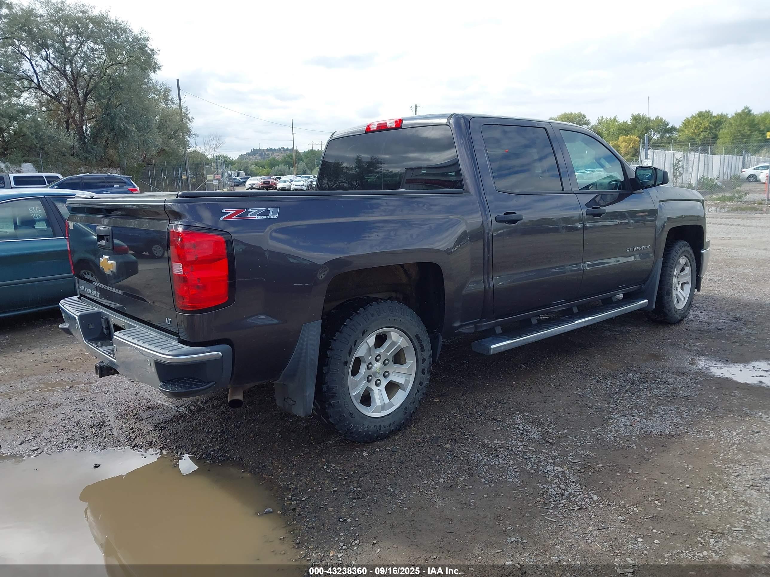 CHEVROLET SILVERADO image 4