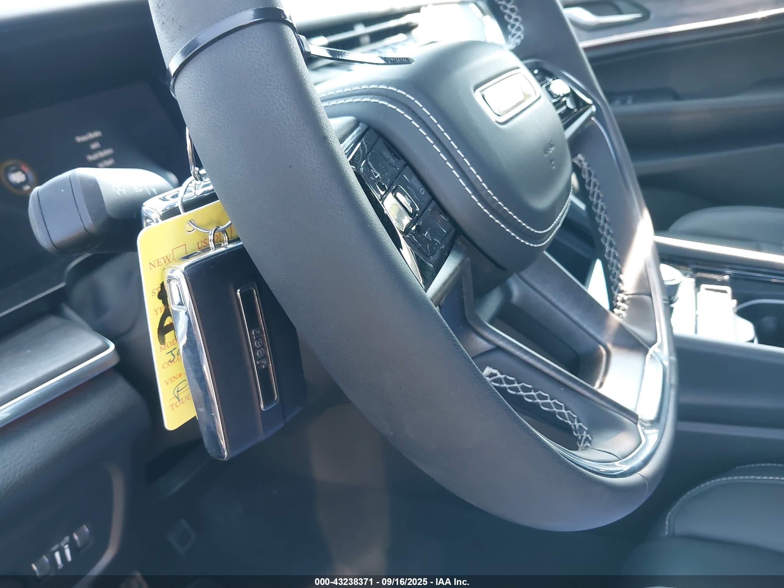 JEEP GRAND image 11