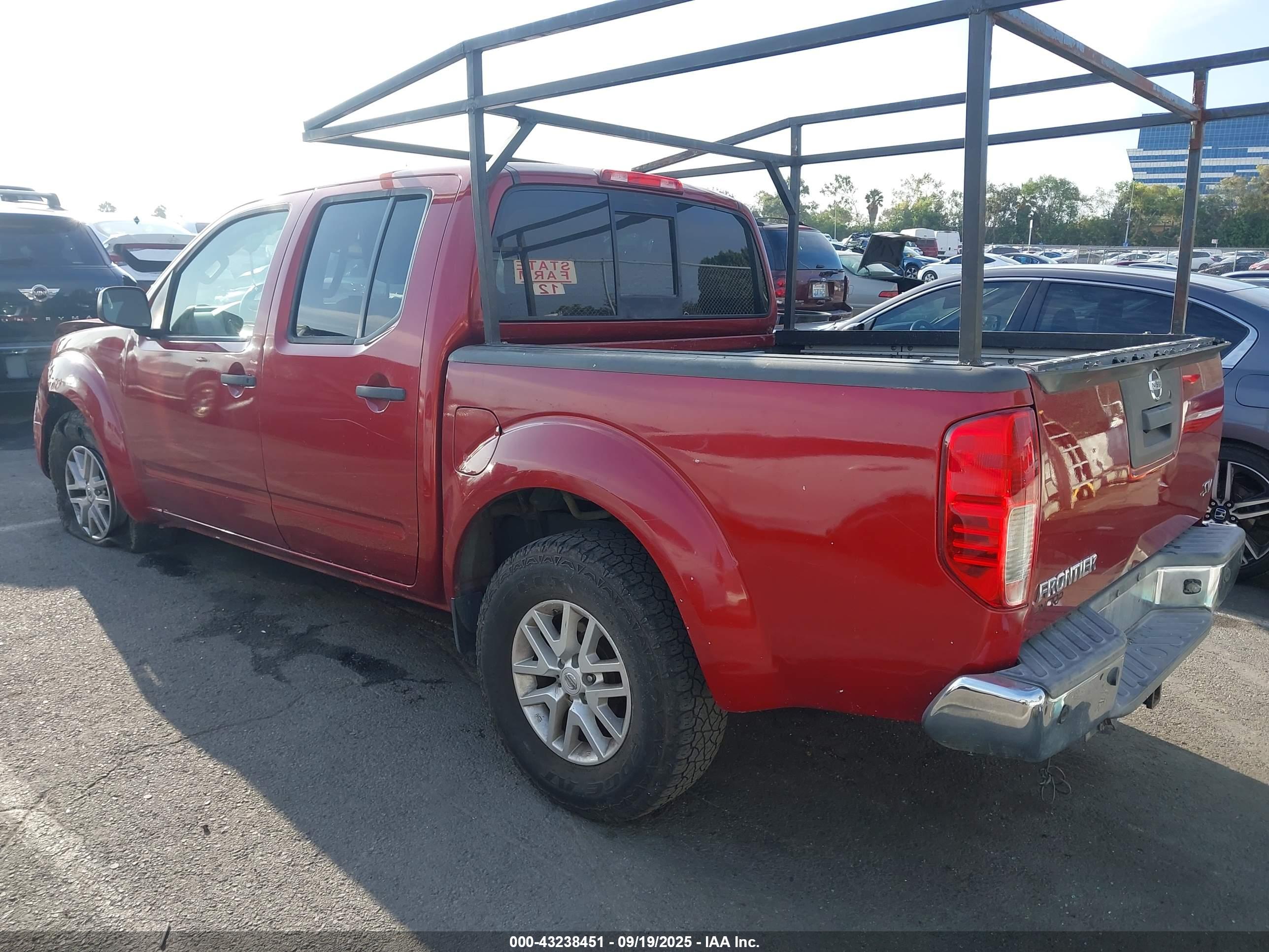 NISSAN FRONTIER image 3