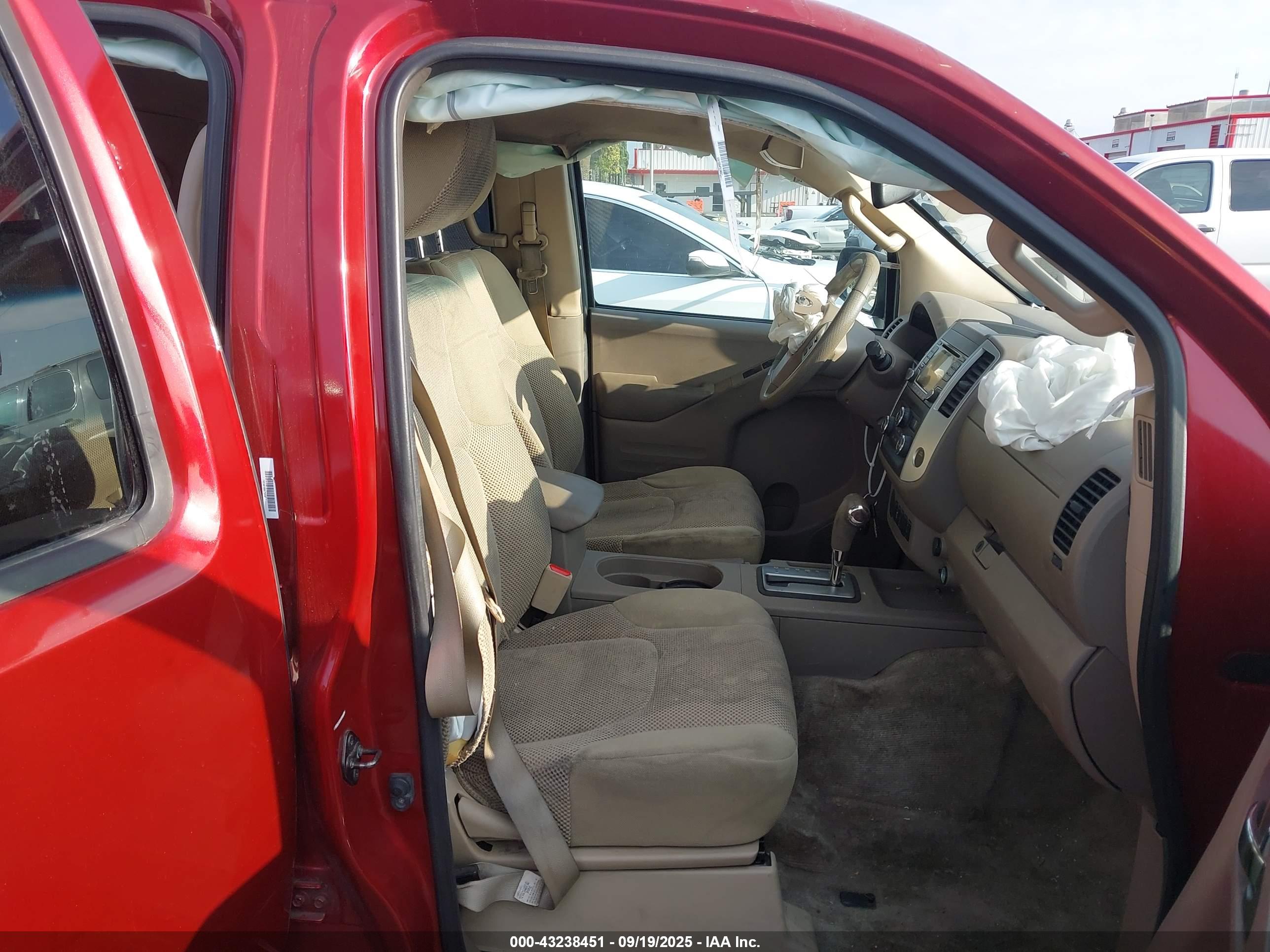 NISSAN FRONTIER image 5