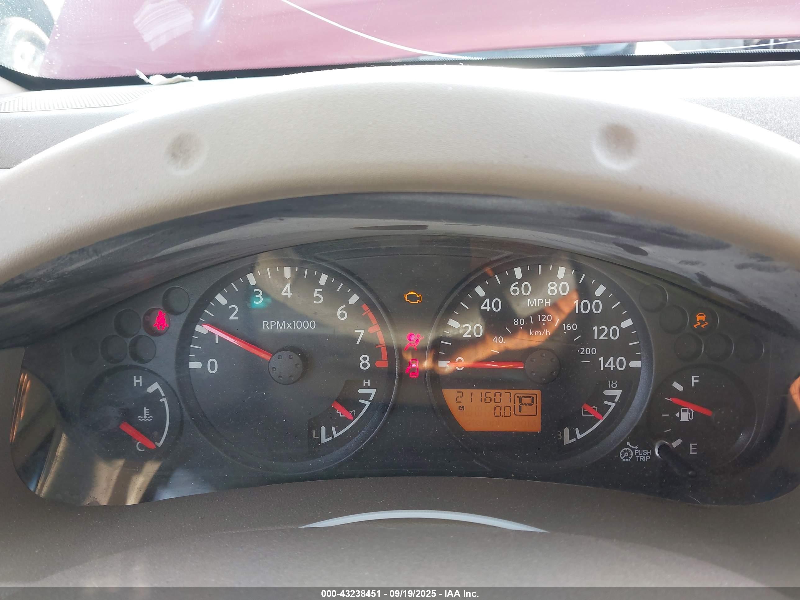 NISSAN FRONTIER image 7