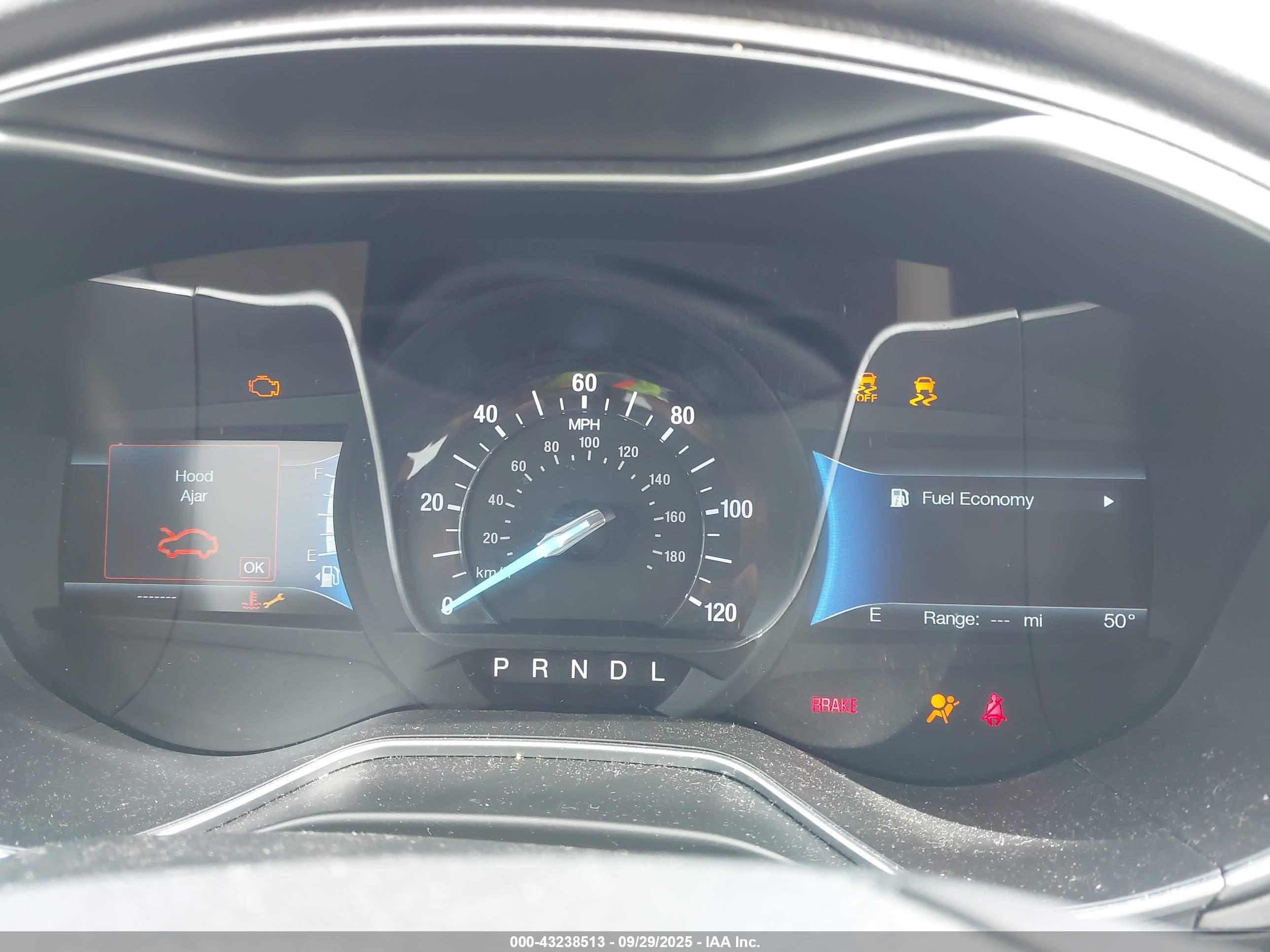 FORD FUSION image 7
