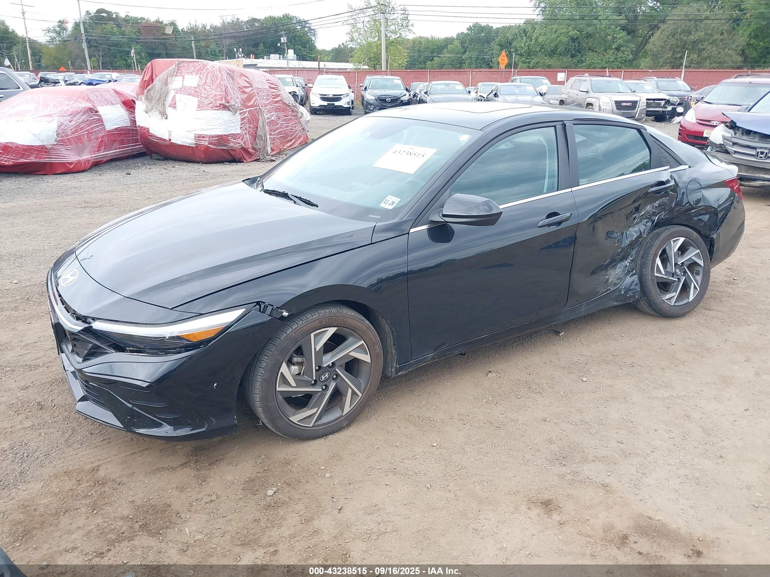 HYUNDAI ELANTRA image 2