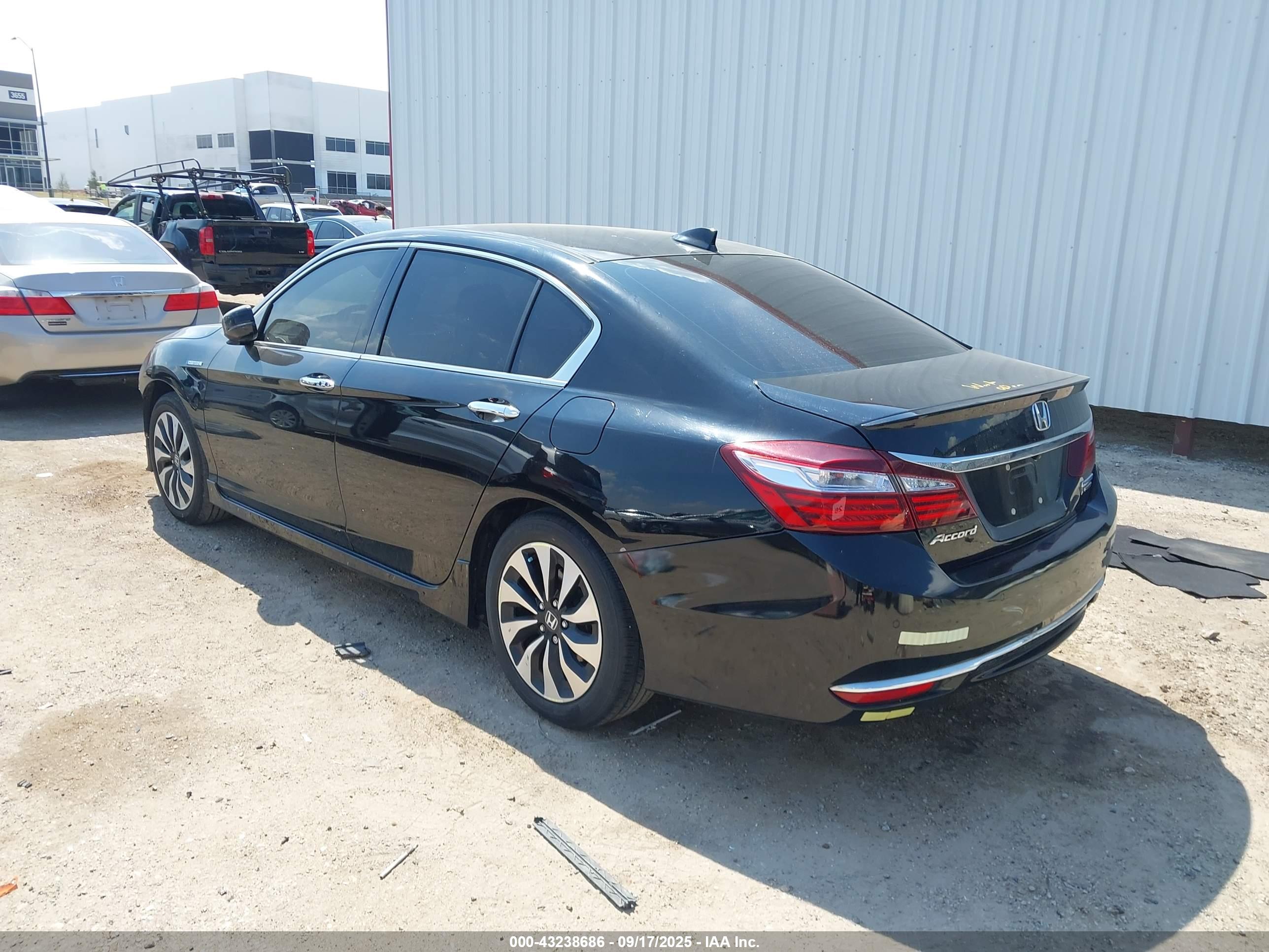 HONDA ACCORD image 3