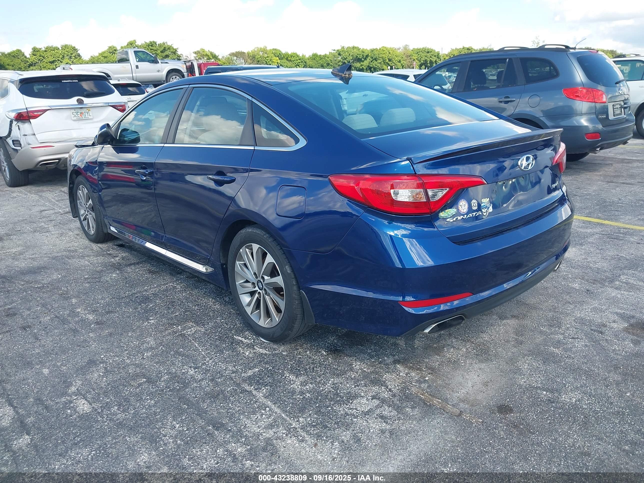 HYUNDAI SONATA image 3