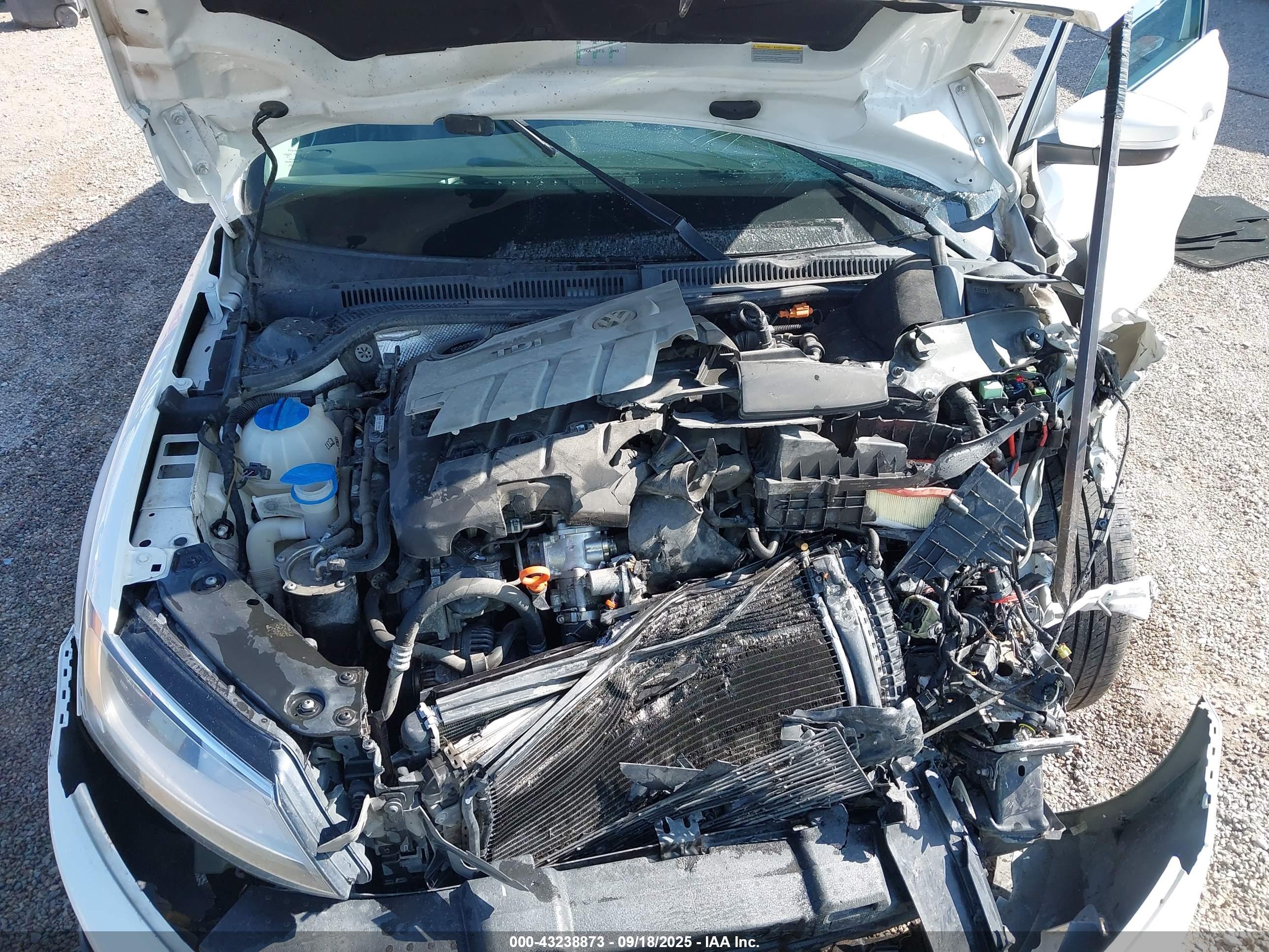 VOLKSWAGEN JETTA image 10