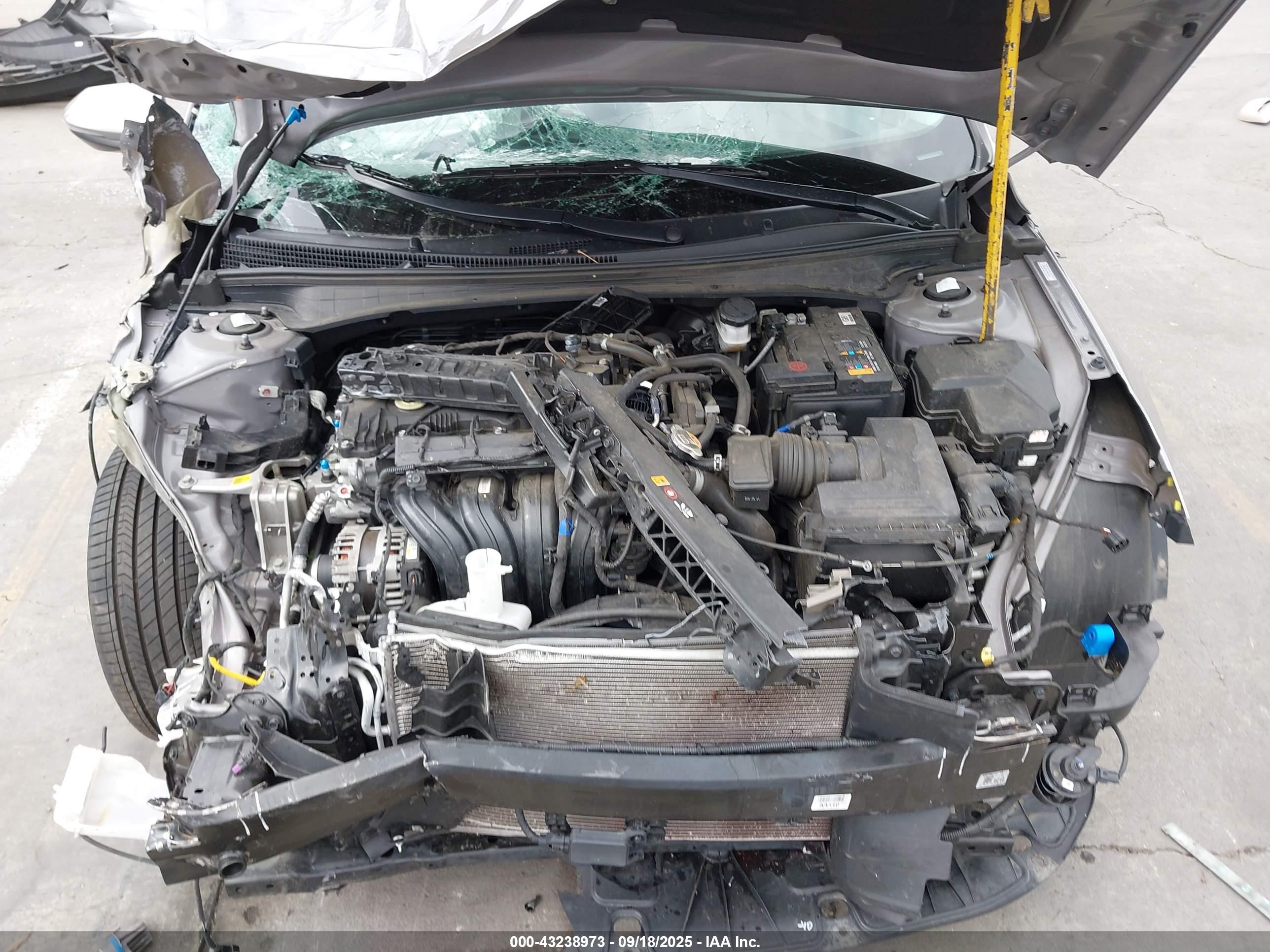 HYUNDAI ELANTRA image 10