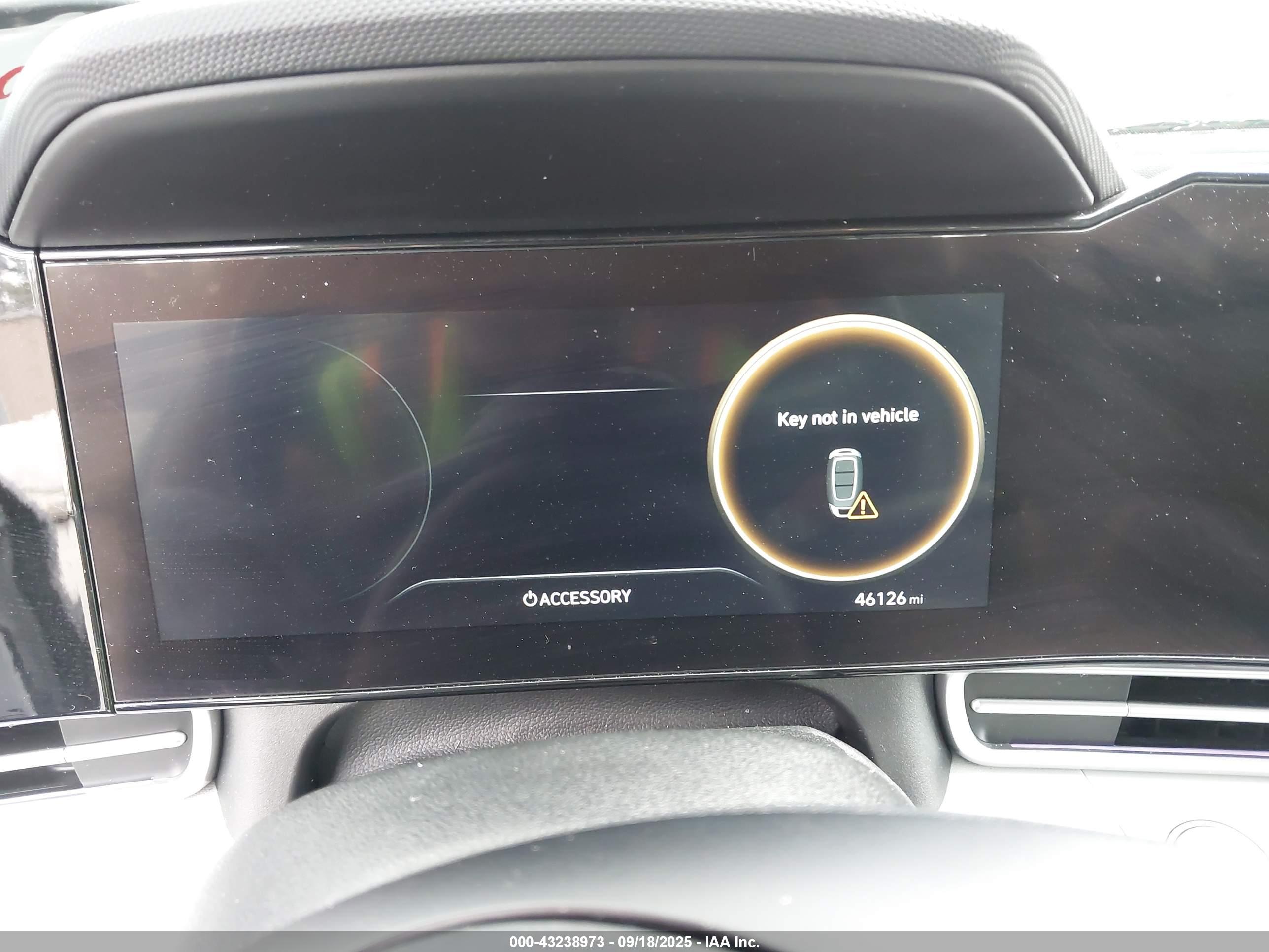 HYUNDAI ELANTRA image 7