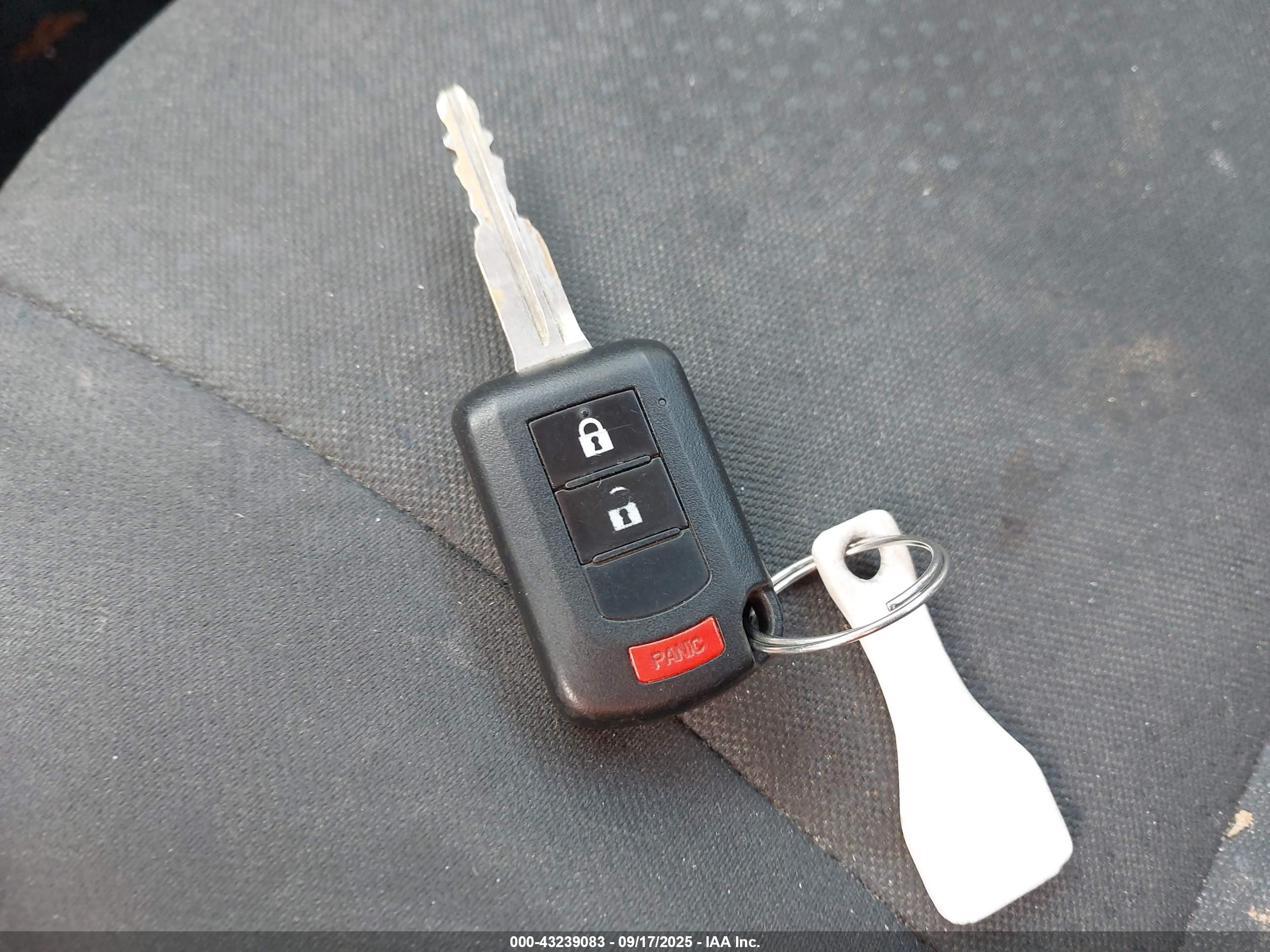 MITSUBISHI MIRAGE image 11