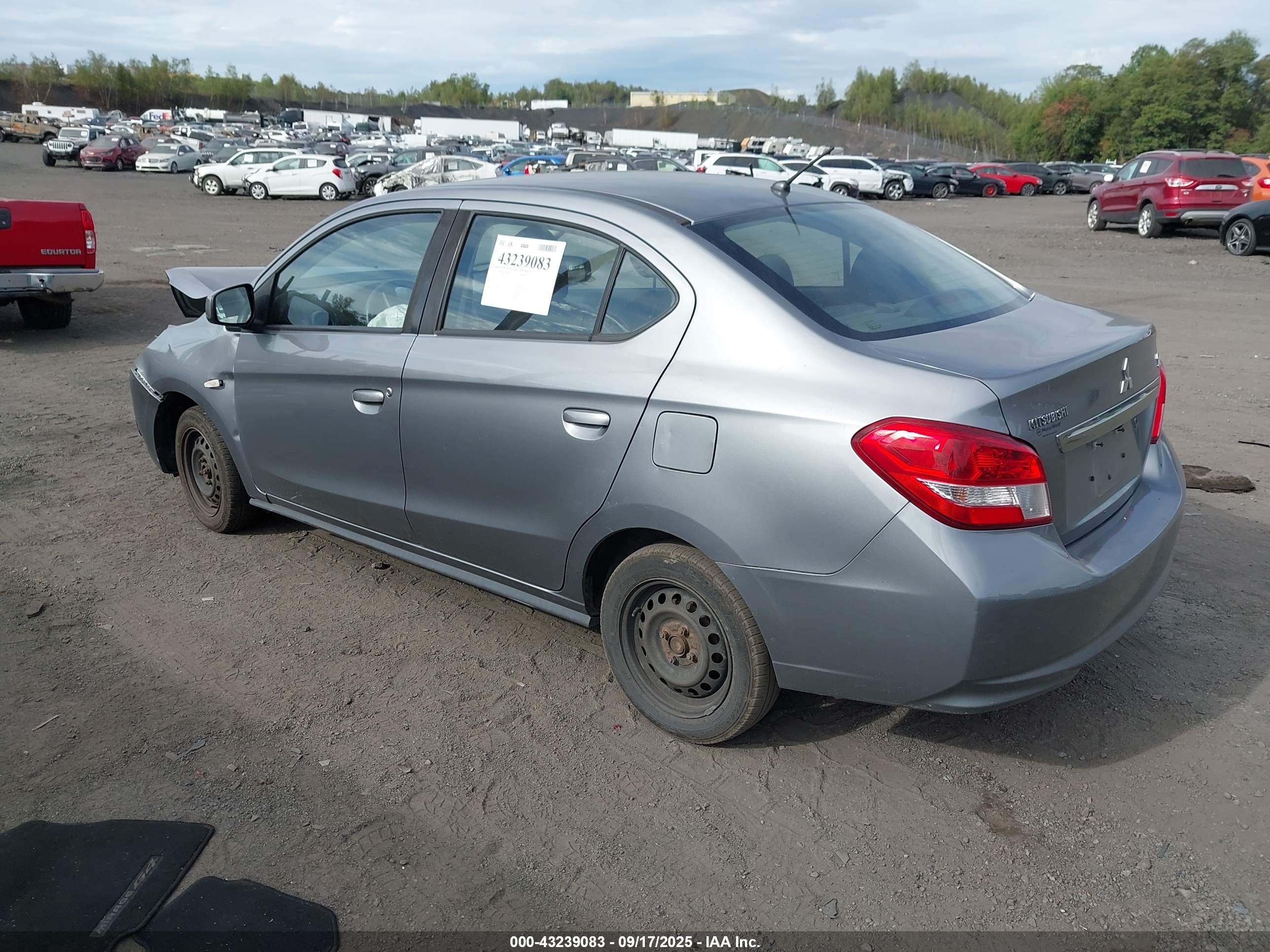 MITSUBISHI MIRAGE image 3