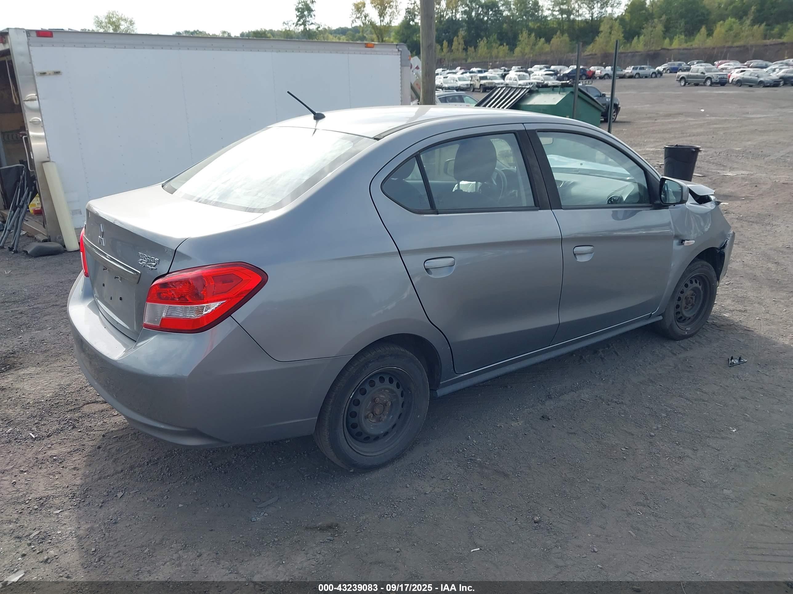 MITSUBISHI MIRAGE image 4