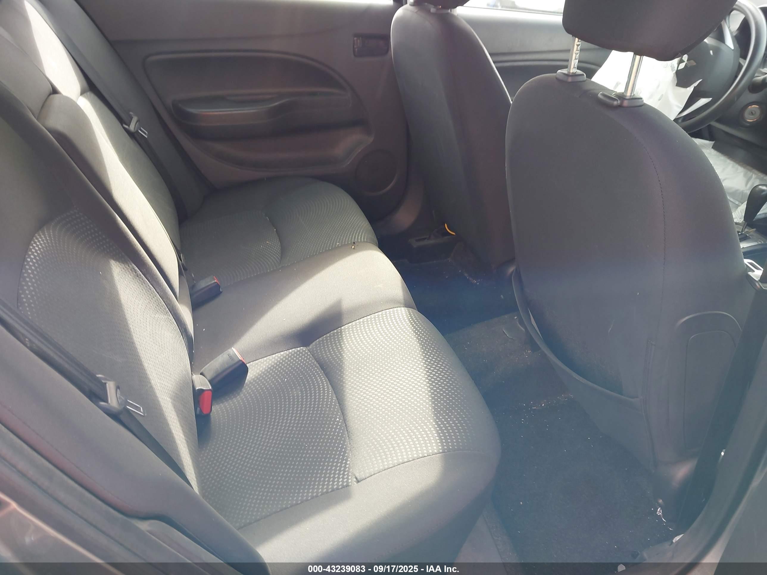 MITSUBISHI MIRAGE image 8