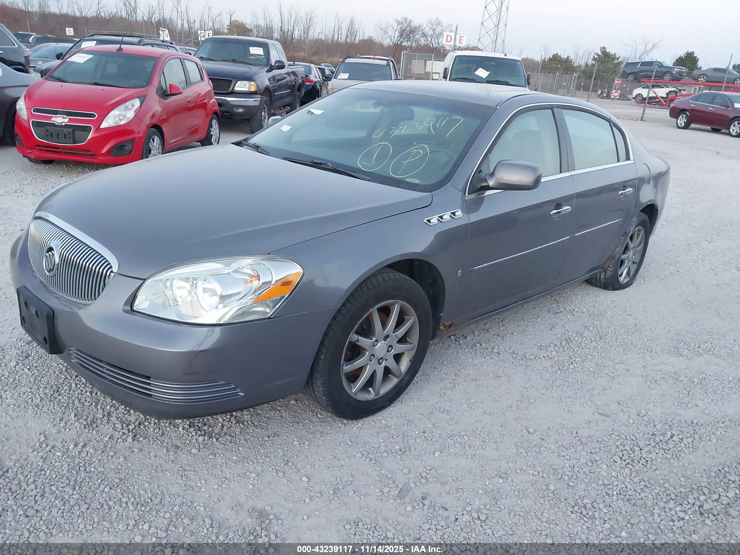 BUICK LUCERNE image 2