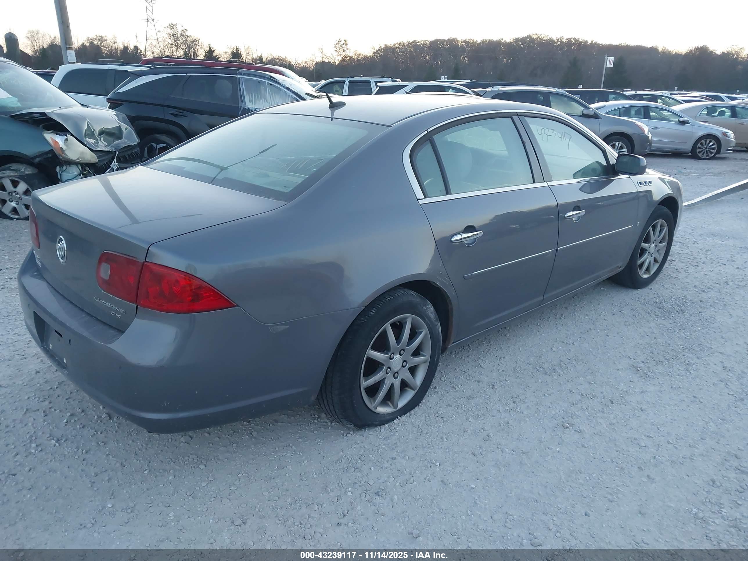 BUICK LUCERNE image 4