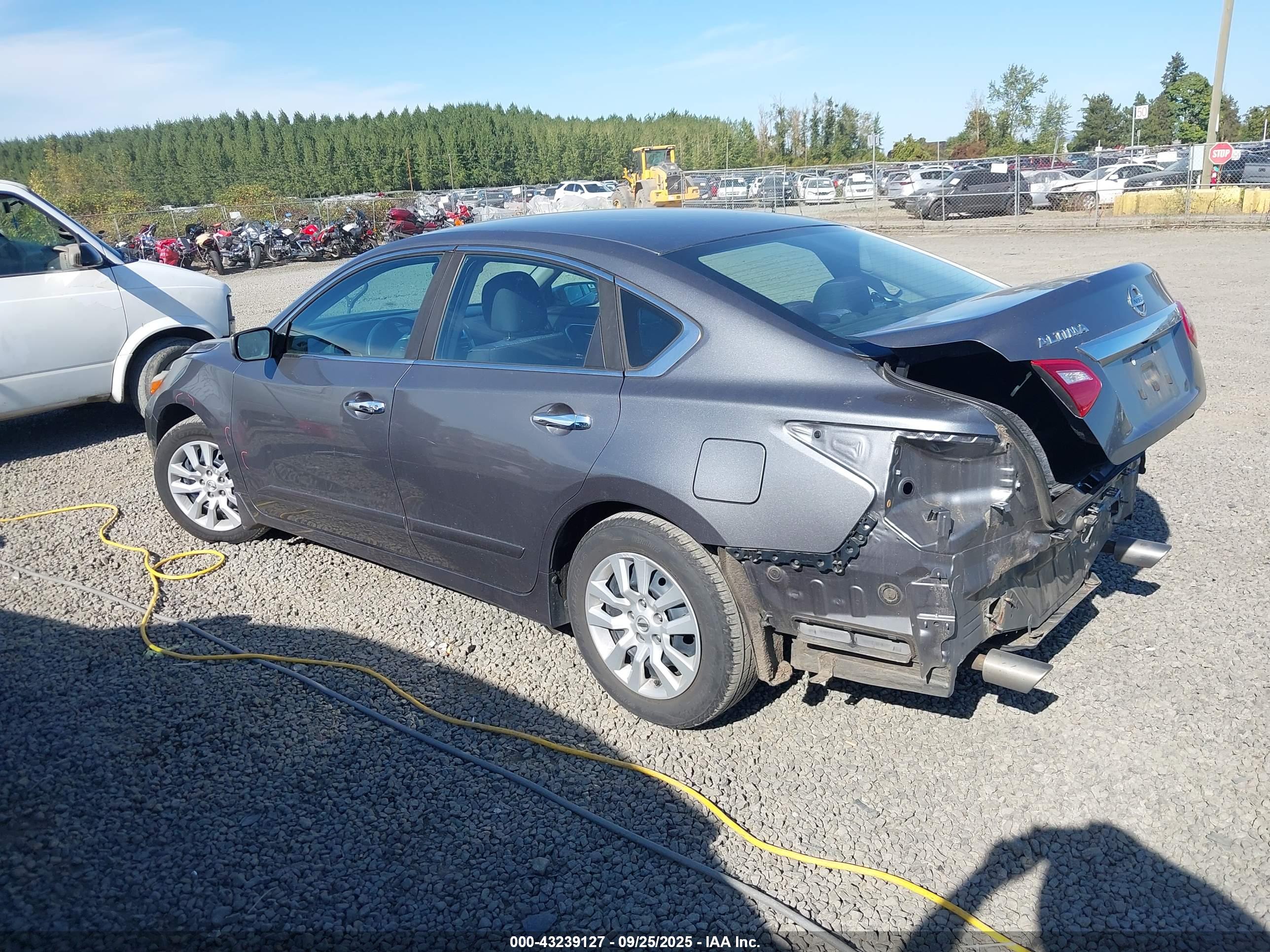 NISSAN ALTIMA image 3