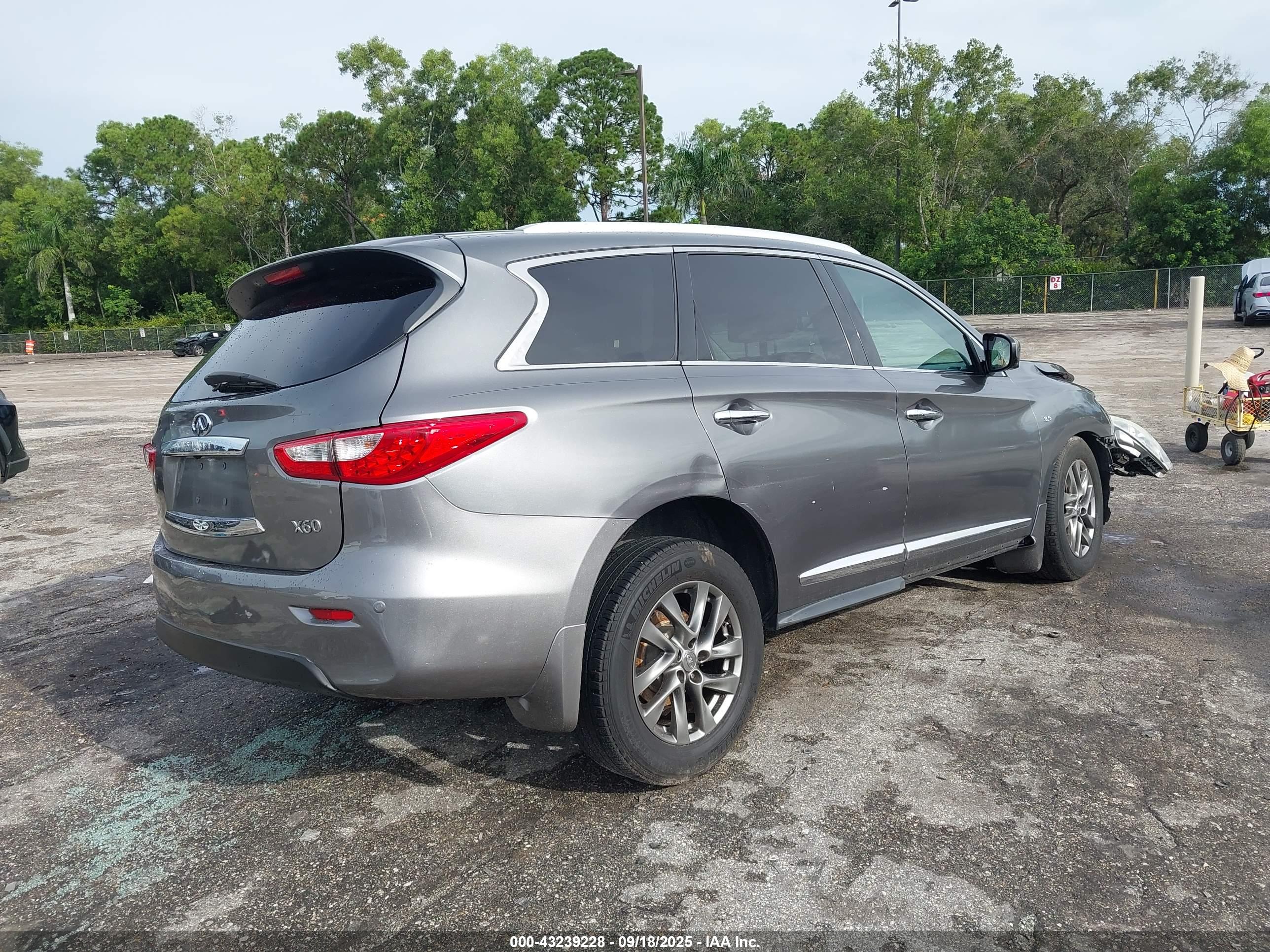 INFINITI QX60 image 4