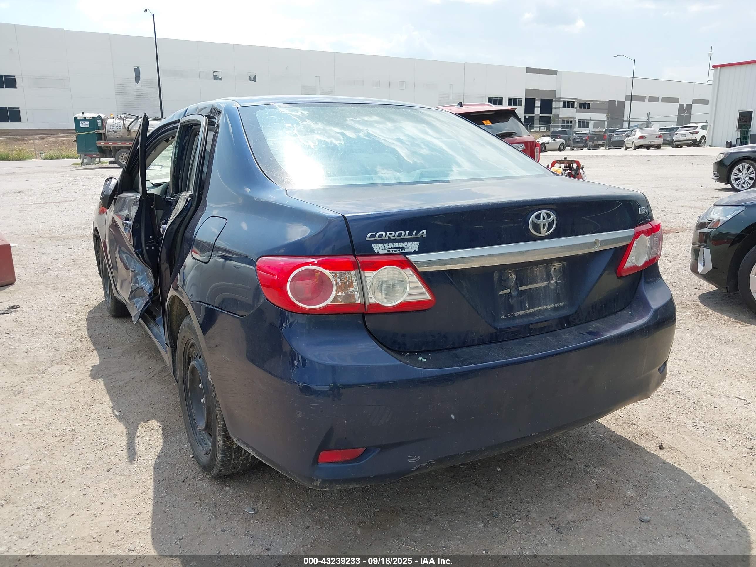 TOYOTA COROLLA image 3