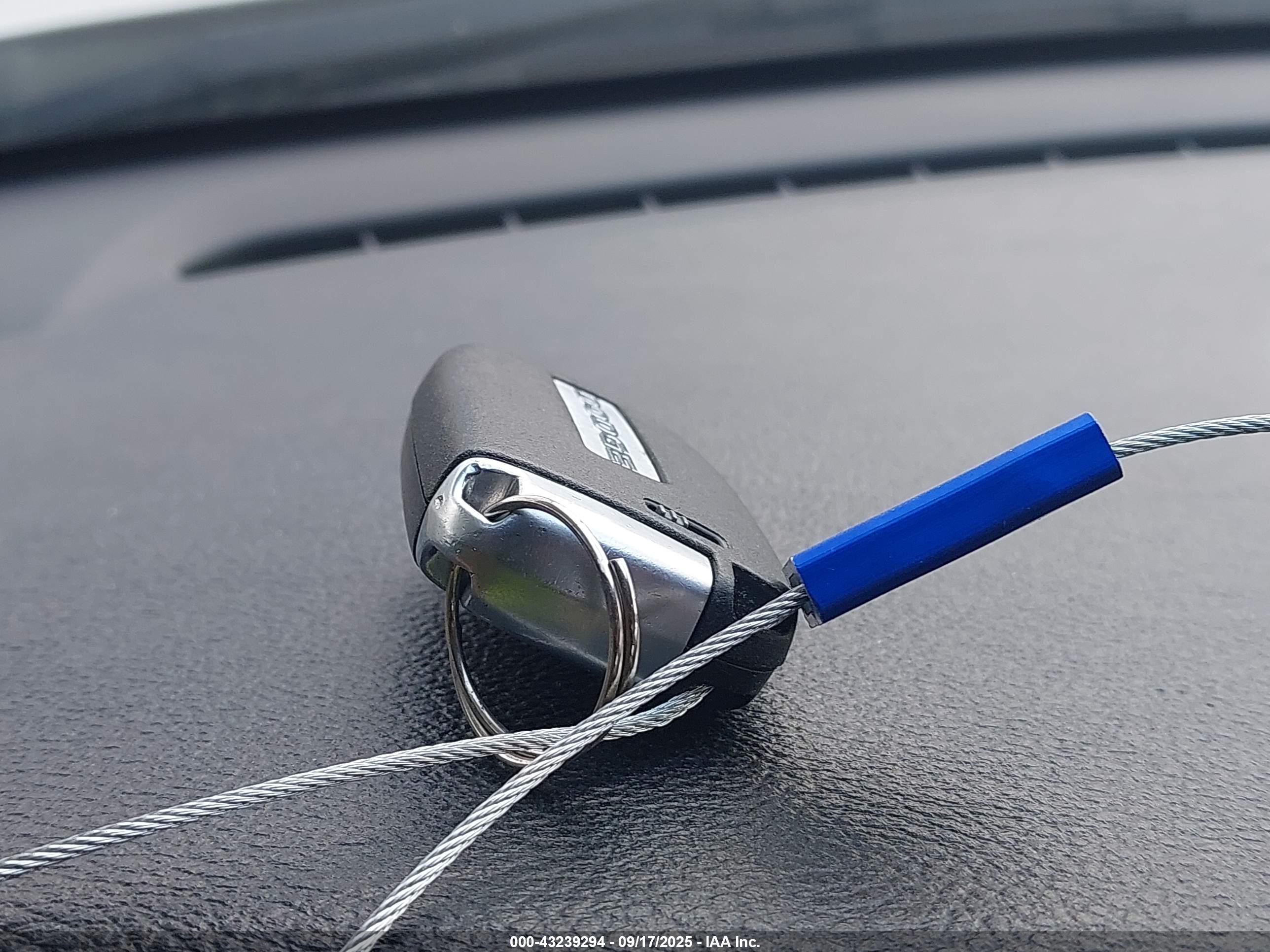 DODGE CHALLENGER image 11