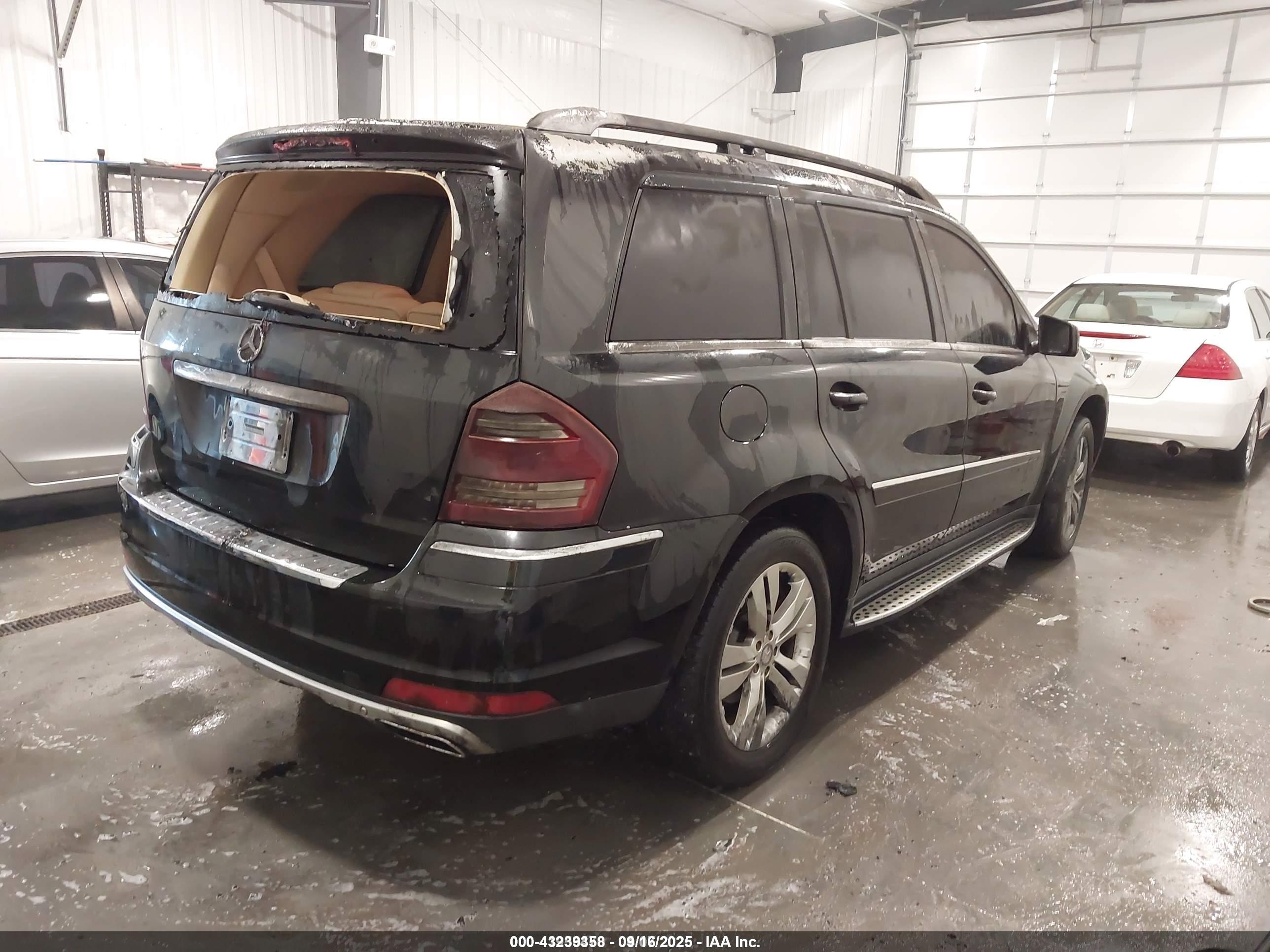 MERCEDES-BENZ GL image 4