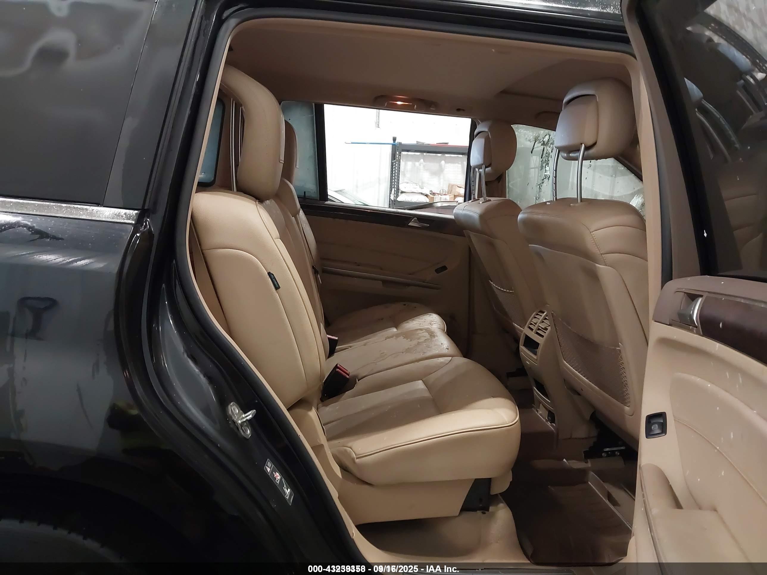 MERCEDES-BENZ GL image 8