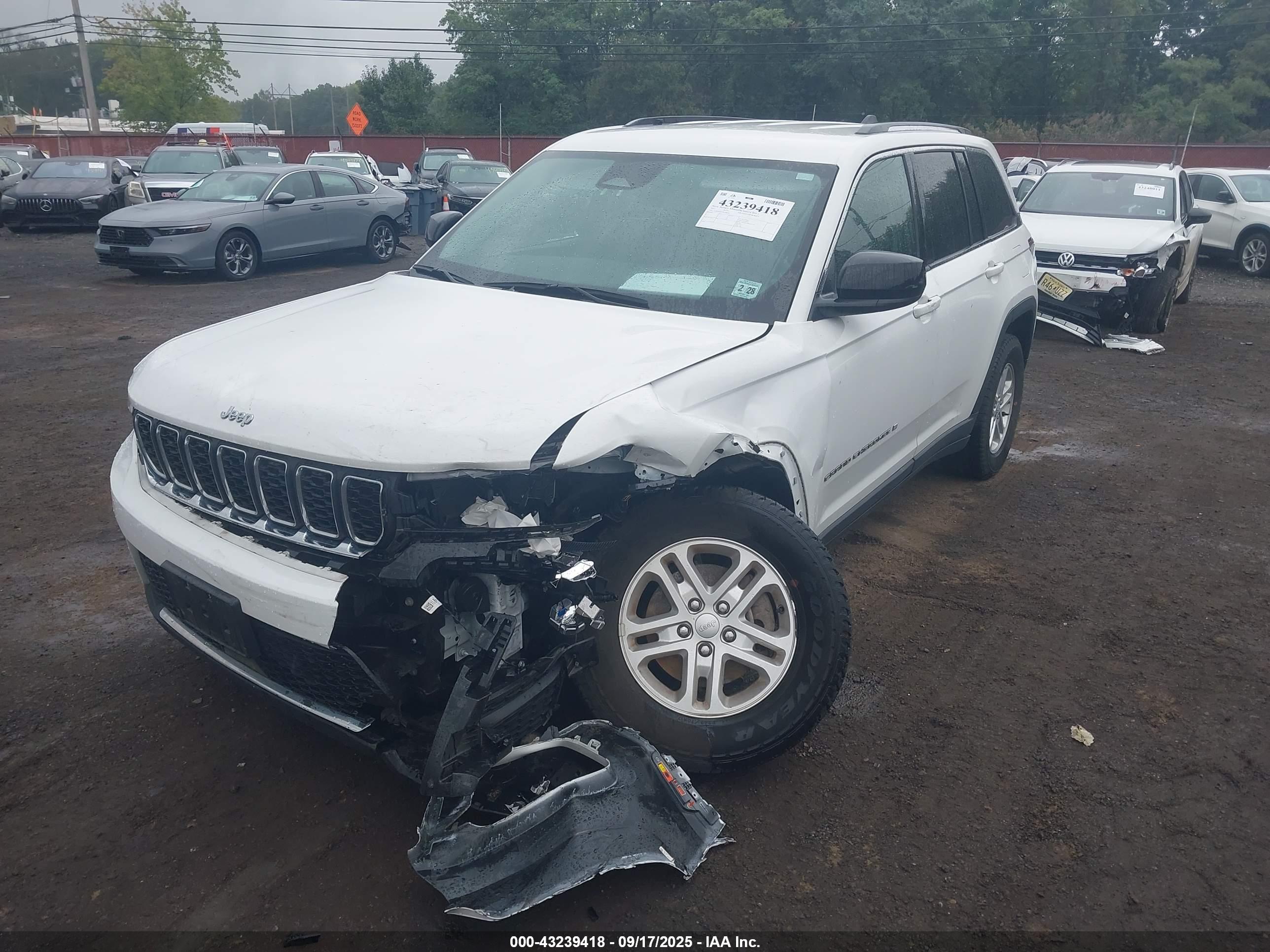 JEEP GRAND image 6