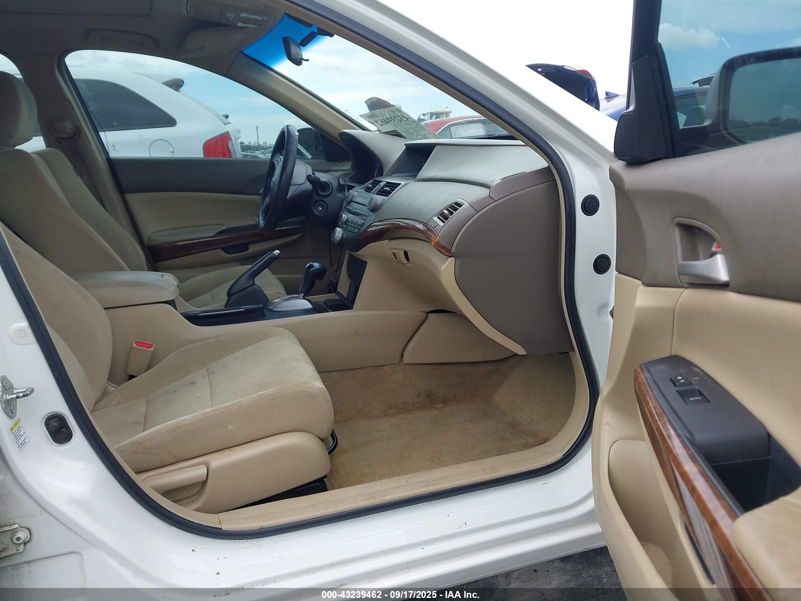 HONDA ACCORD image 5