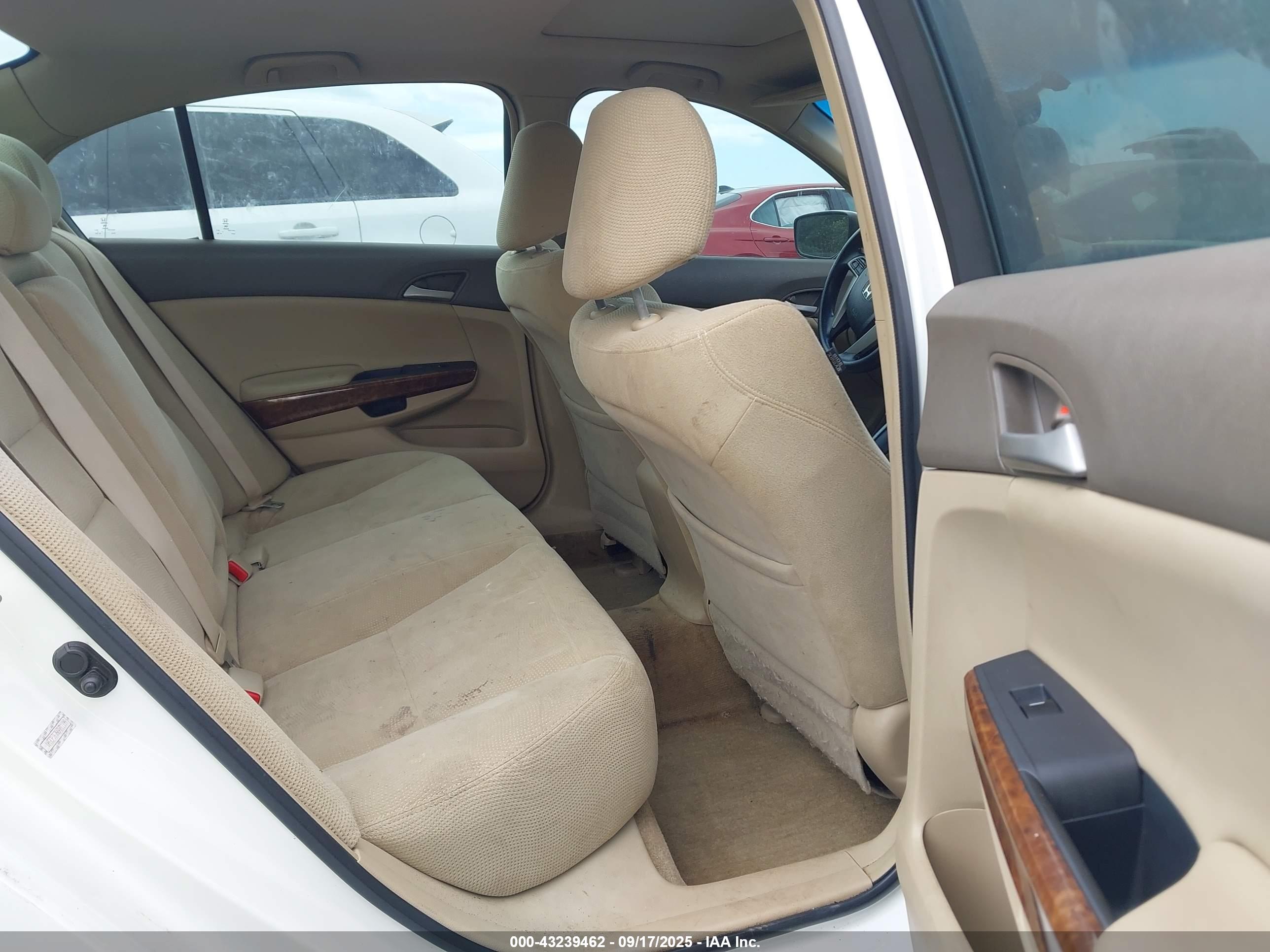 HONDA ACCORD image 8