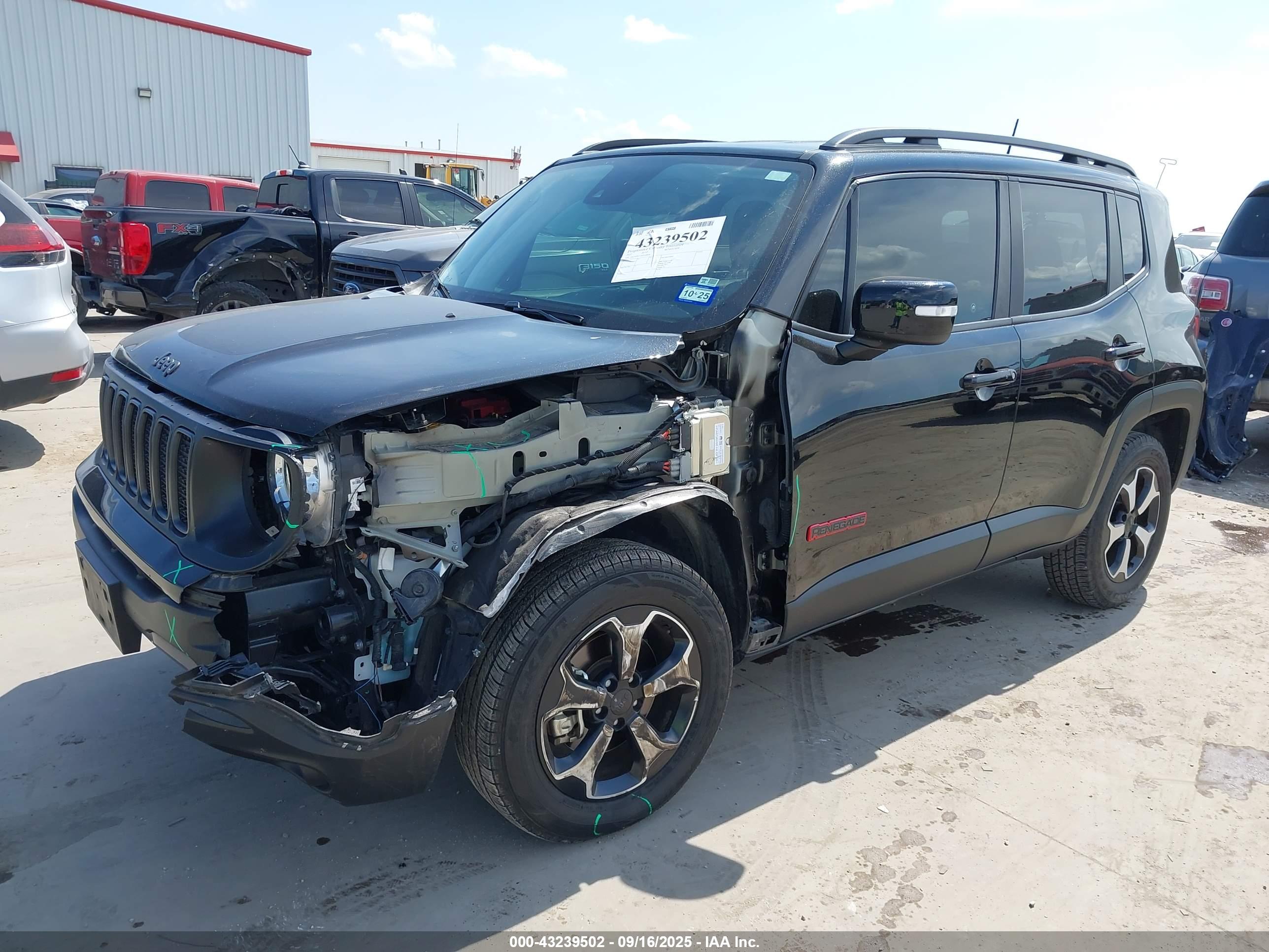 JEEP RENEGADE image 2